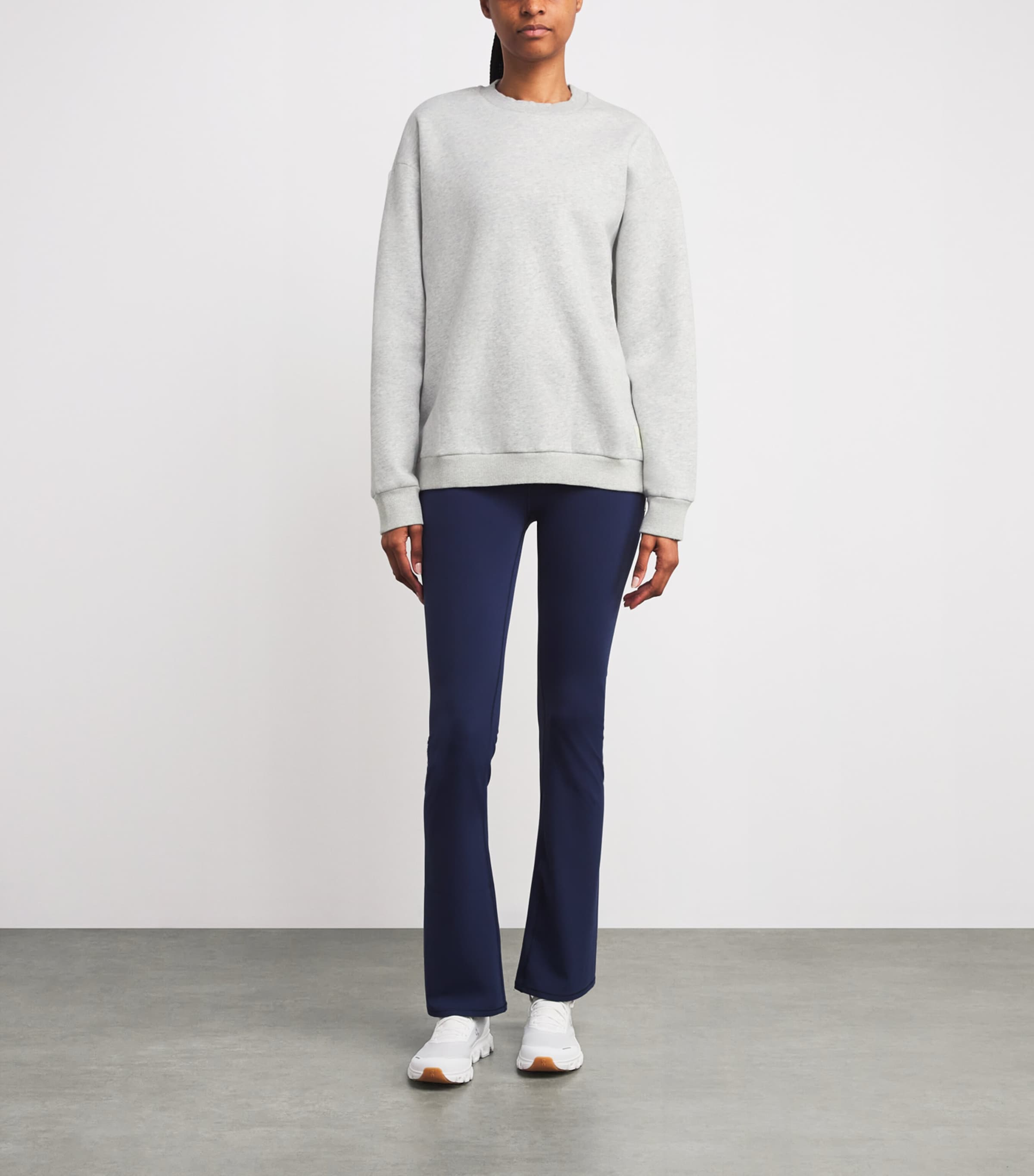 Oversized Restore 2.0 Sweatshirt PHG PALE GREY H Image 2