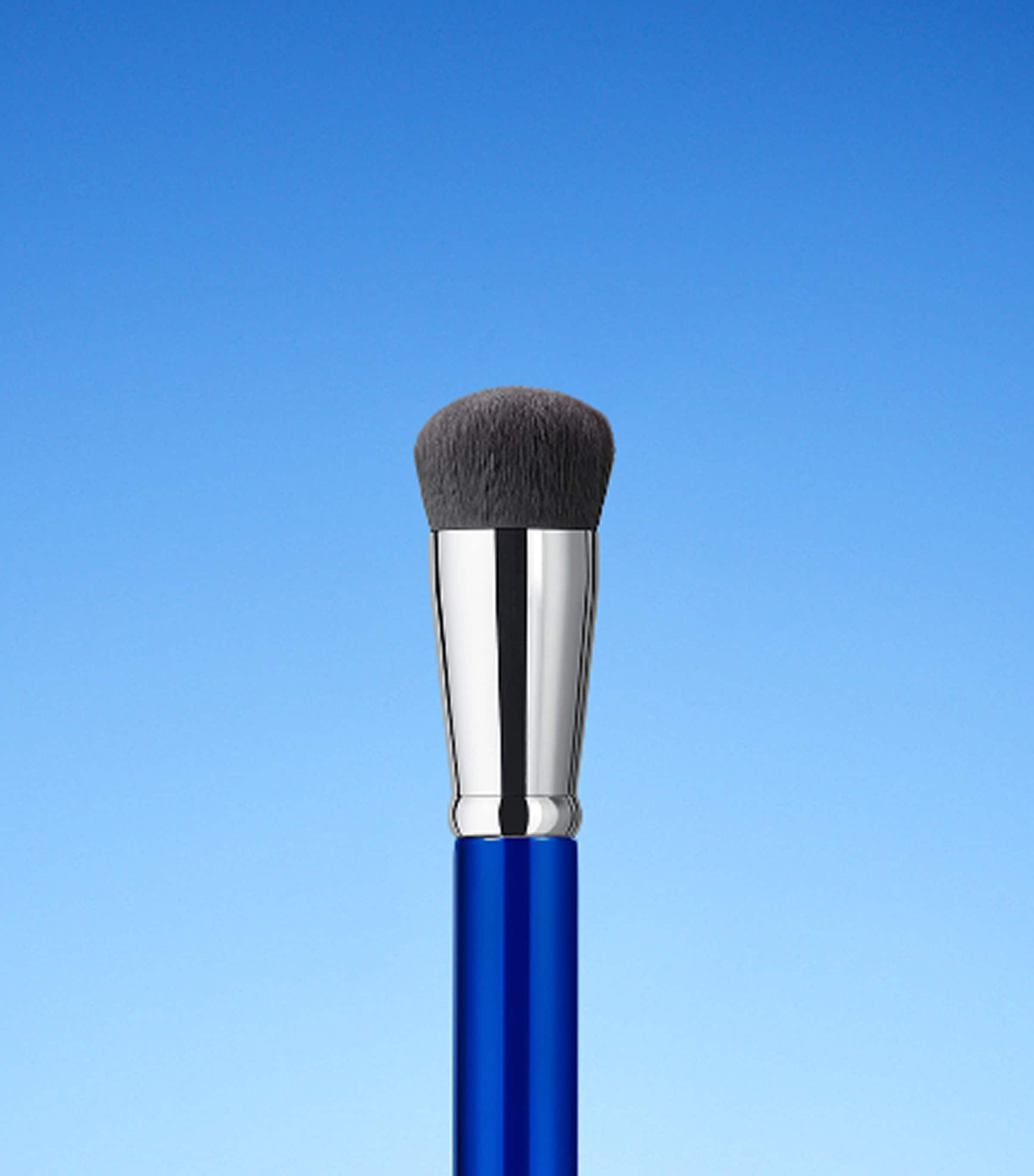 Liquid Foundation Brush NO COLOUR Image 2