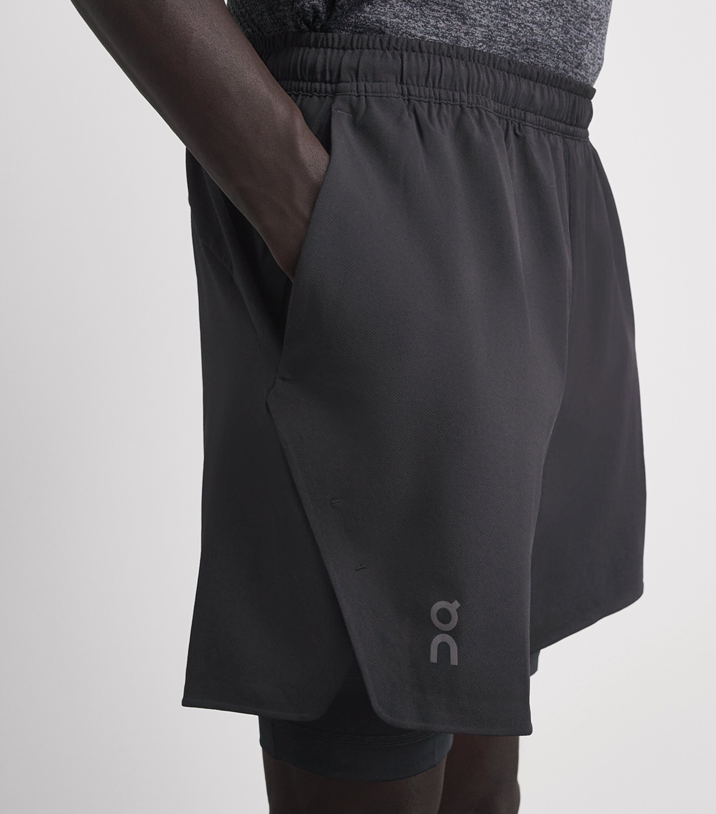 On Mens 2-In-1 Train Shorts Black Image 3