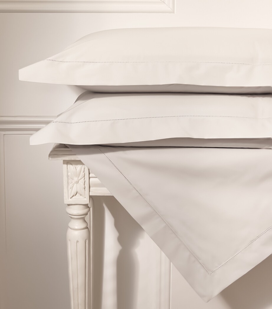 Harrods of London Cadogan Super King Flat Sheet (270cm x 300cm) Light Grey Image 6