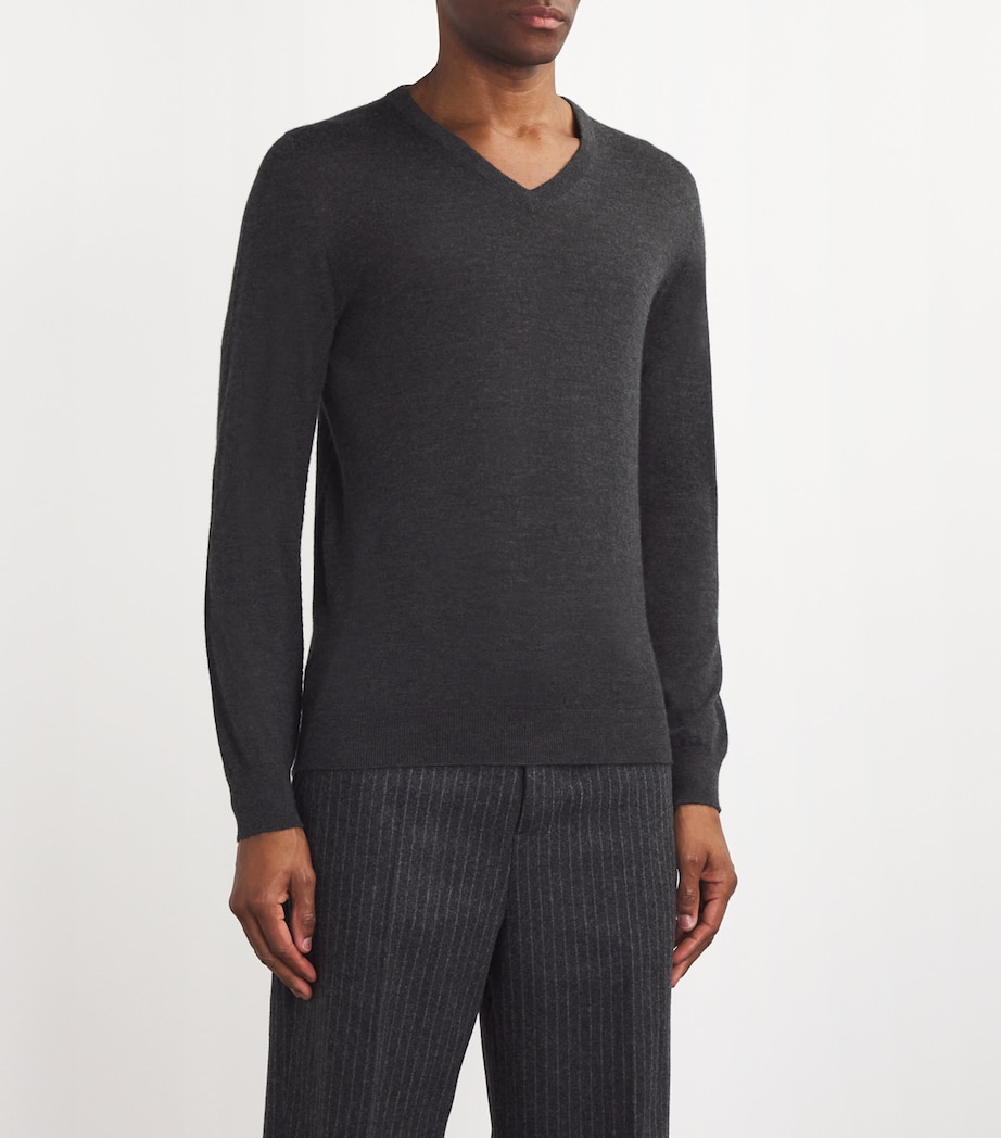 Superfine Cashmere V-Neck Sweater HA7180 CHARCOAL Image 3