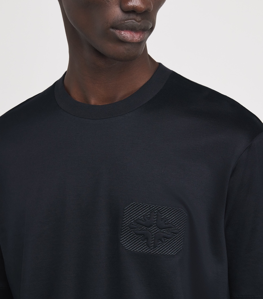 Embossed-Eagle Logo T-Shirt UB118 Image 6