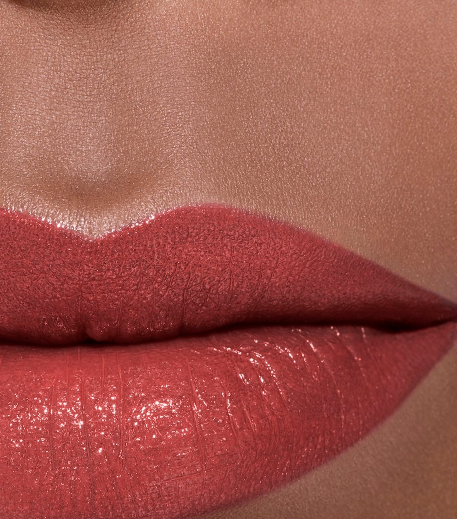 CHANEL ROUGE COCO Longwear Satin Lipstick Biarritz Image 4