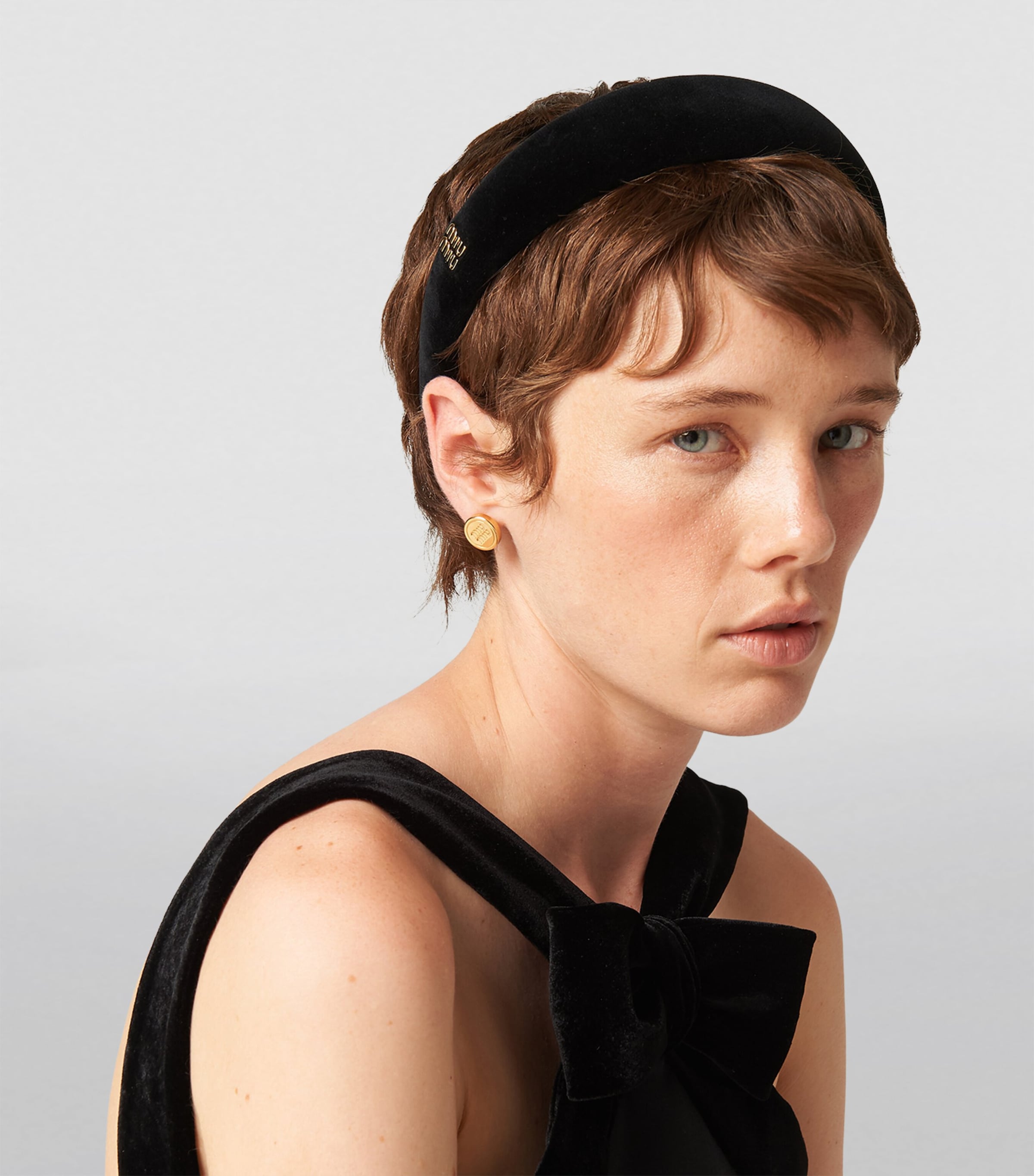 【Miu Miu】Logo-Lettering Embellished Hairband カチューシャ Logo crystal-embellished headband in metallic - Miu Miu