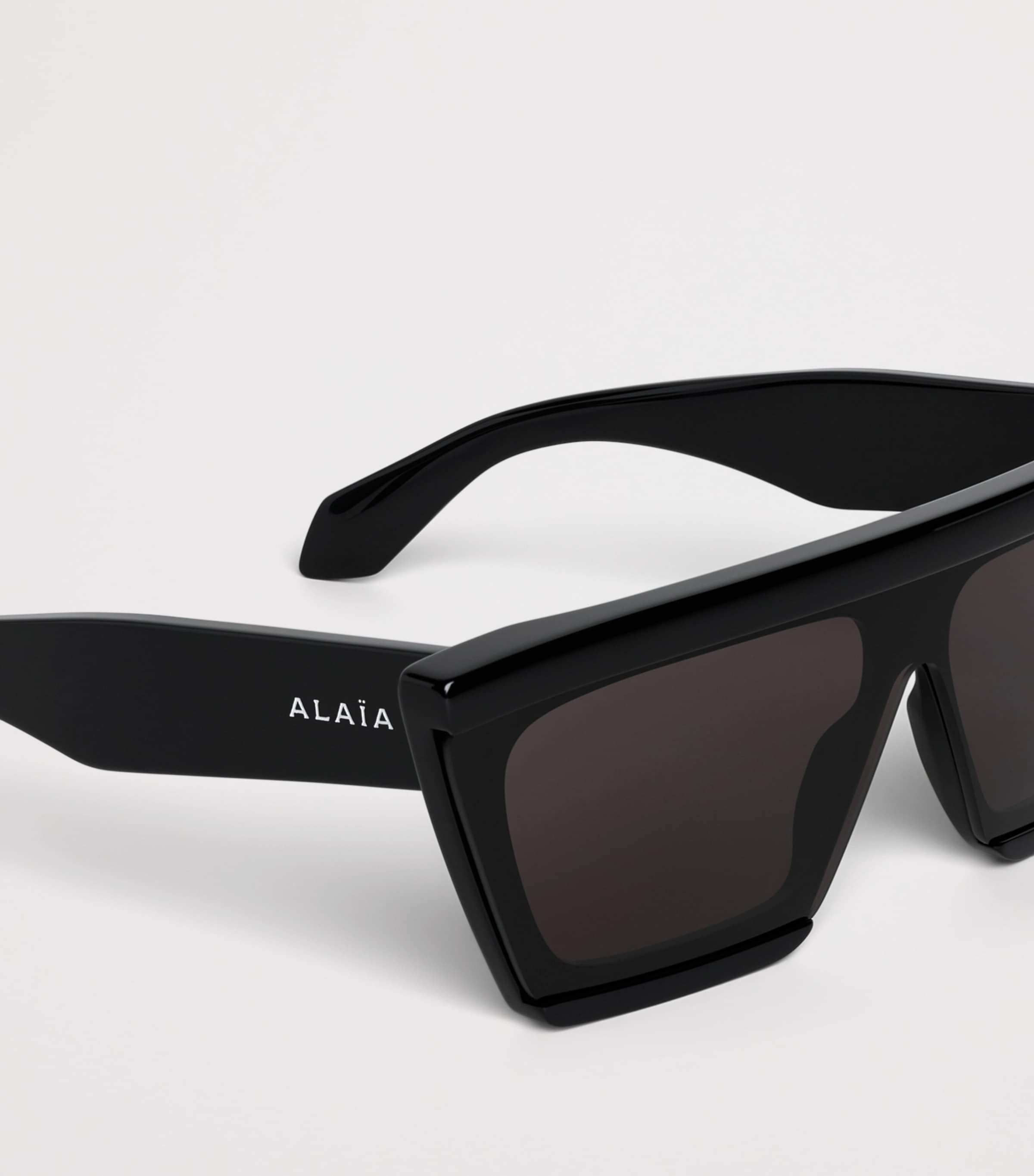 Alaïa Acetate Rectangle Mask 69 Sunglasses Noir Image 3