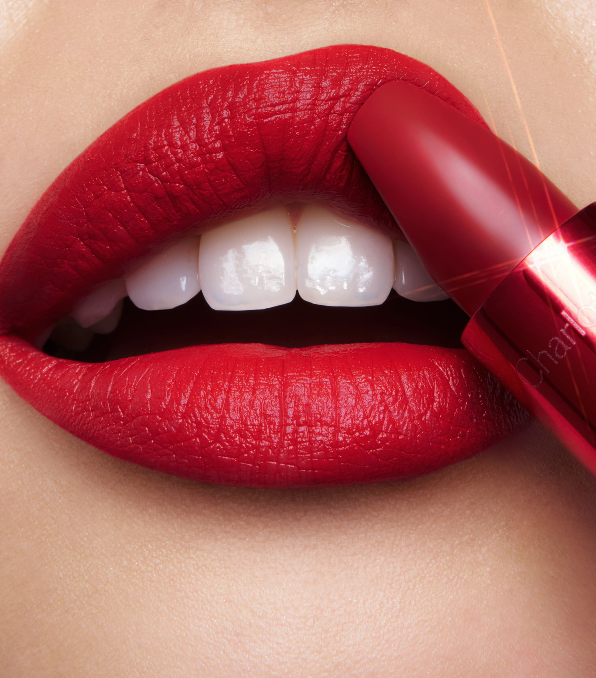 Charlotte Tilbury Hollywood Beauty Icon Matte Revolution Lipstick Pizzazz Image 3