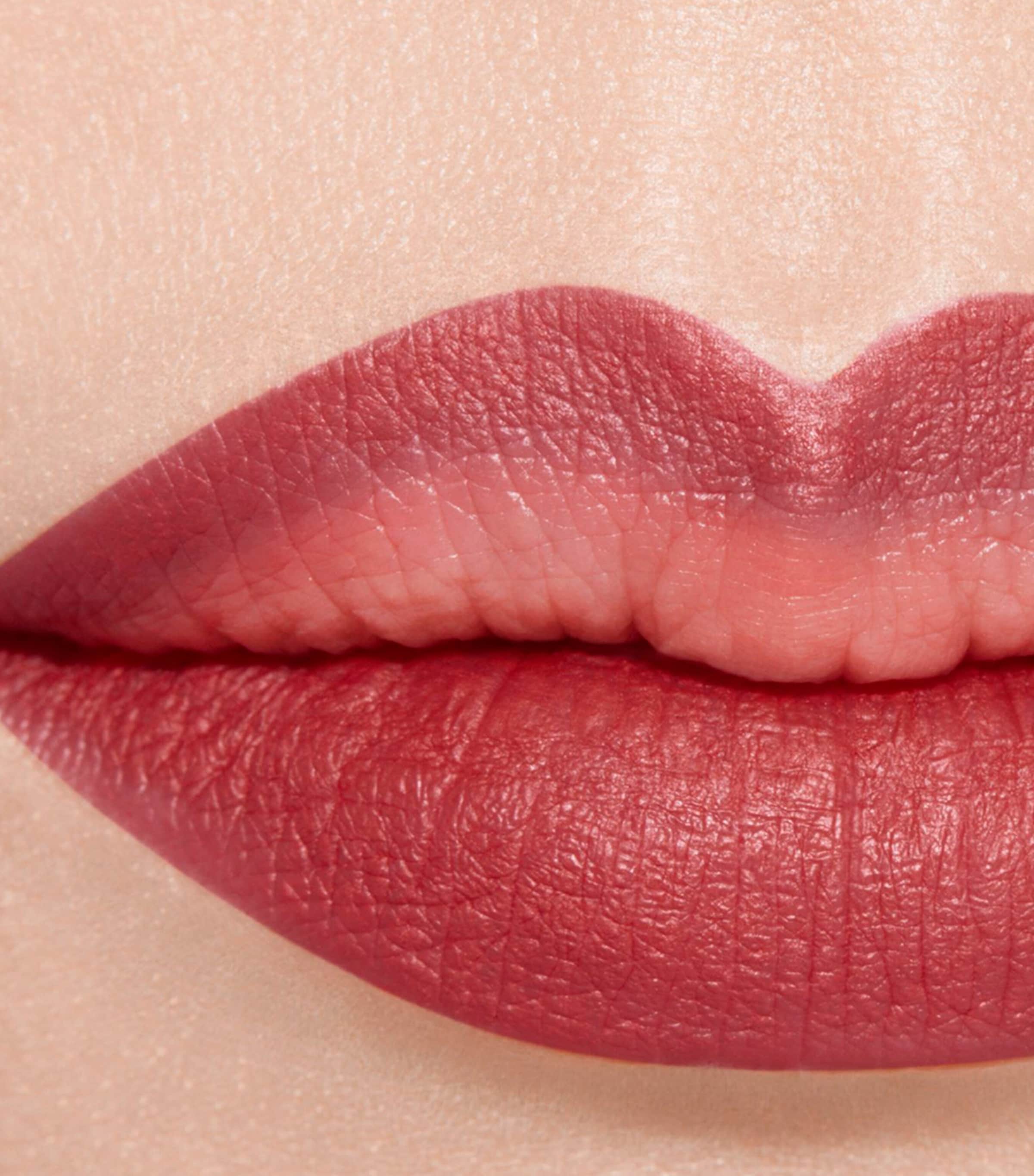 CHANEL LE CRAYON LÈVRES Longwear Lip Pencil Rouge Cerise Image 3