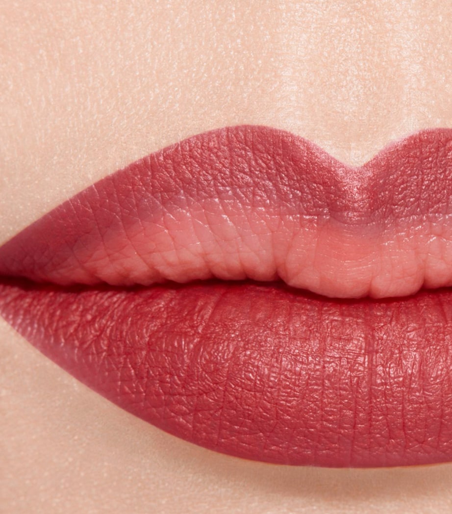 CHANEL LE CRAYON LÈVRES Longwear Lip Pencil Rouge Cerise Image 3