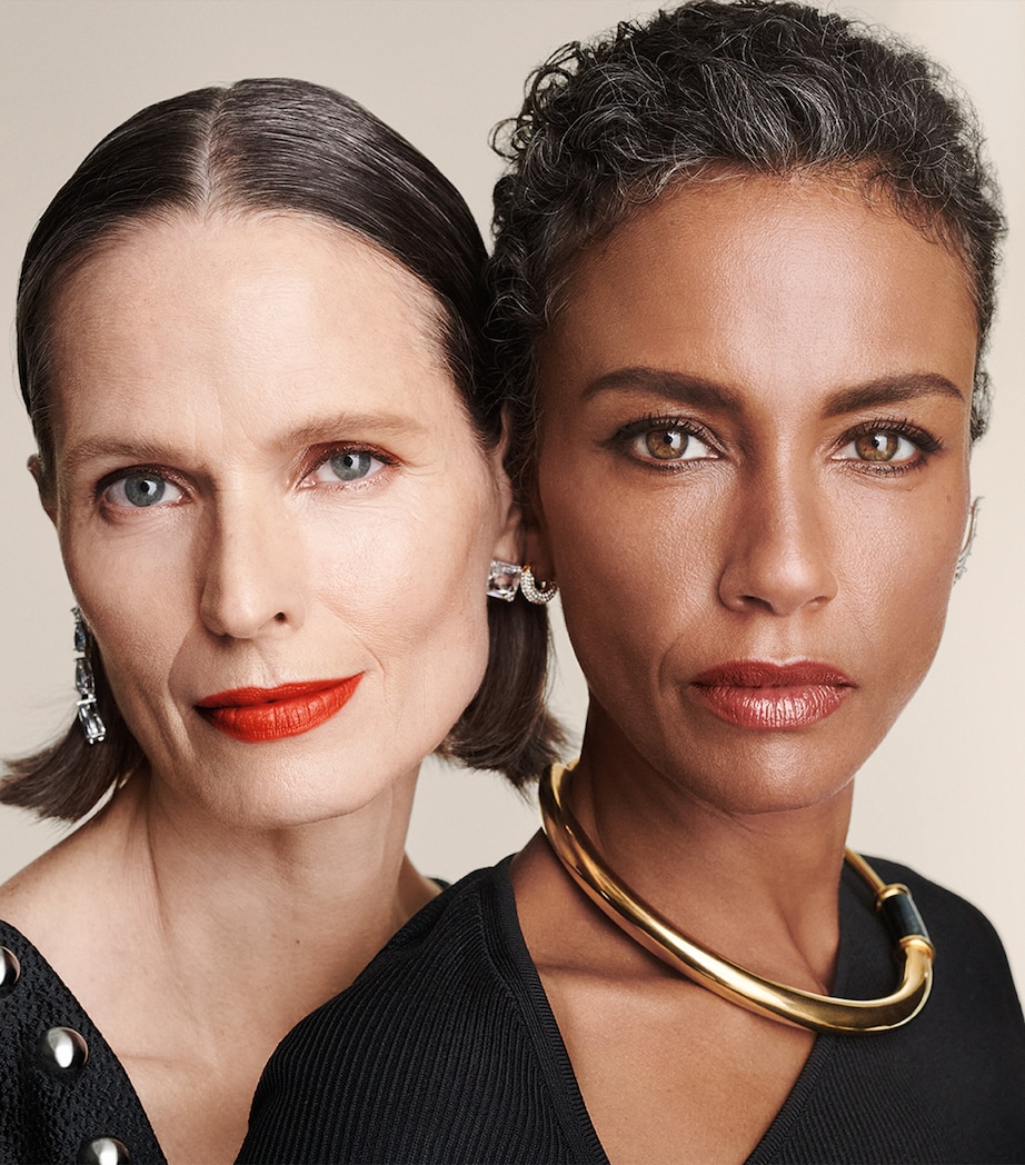 Intensive Serum Foundation SPF 40 - ALABASTER Image 4