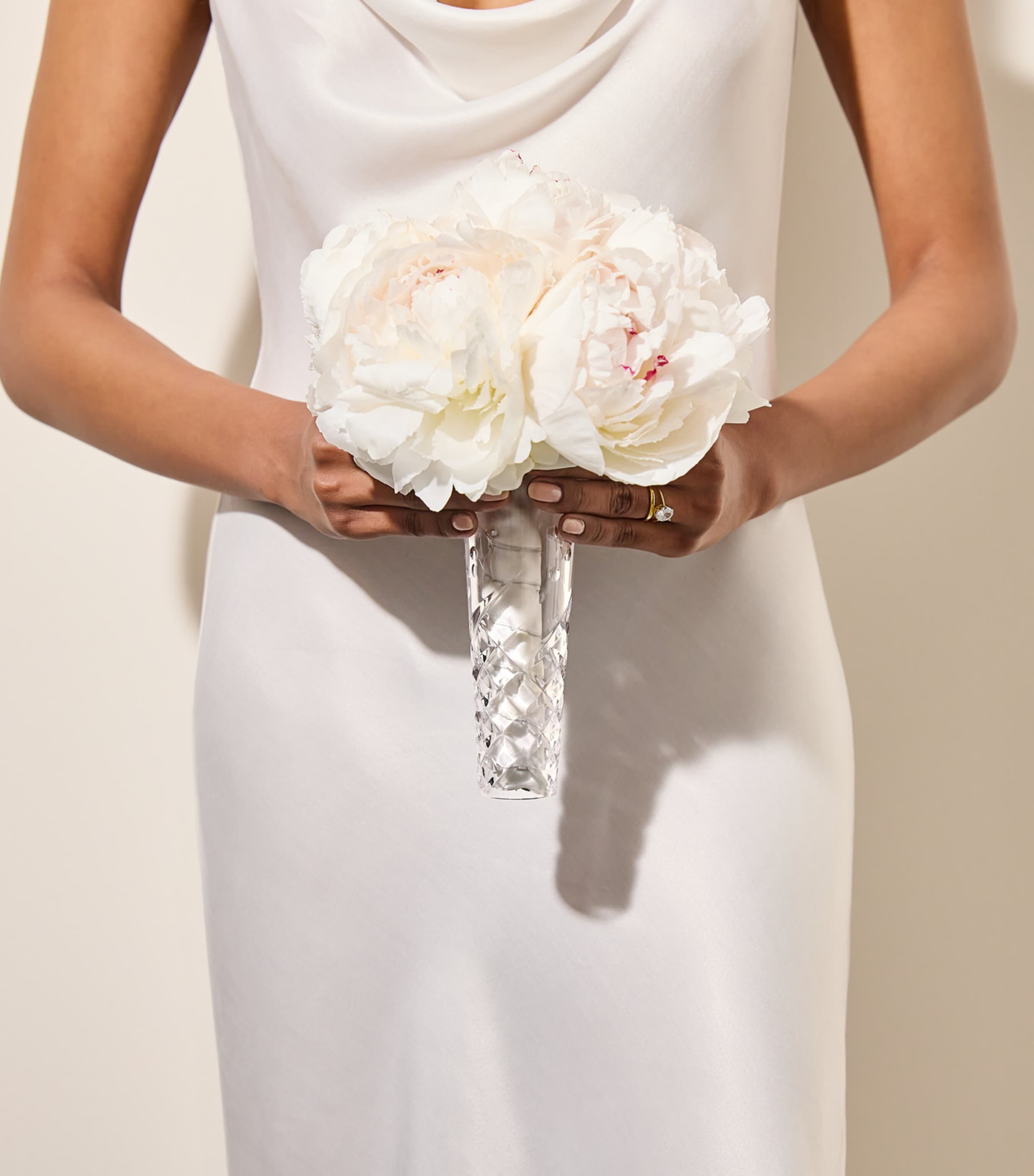 Crystal Celebrations Bouquet Holder (16cm) CLEAR Image 2