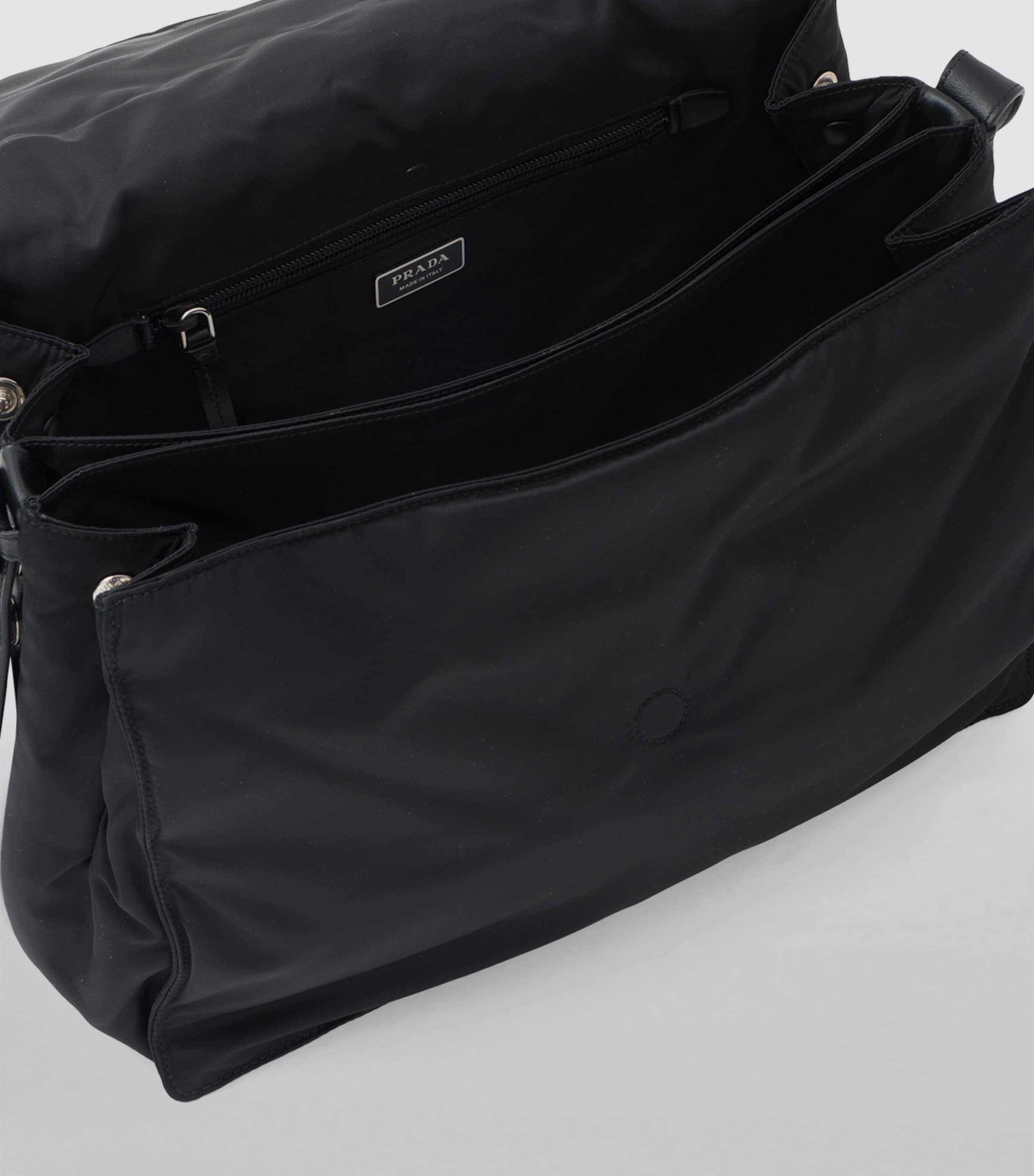 Re-Nylon Shoulder Bag F0002 Image 4