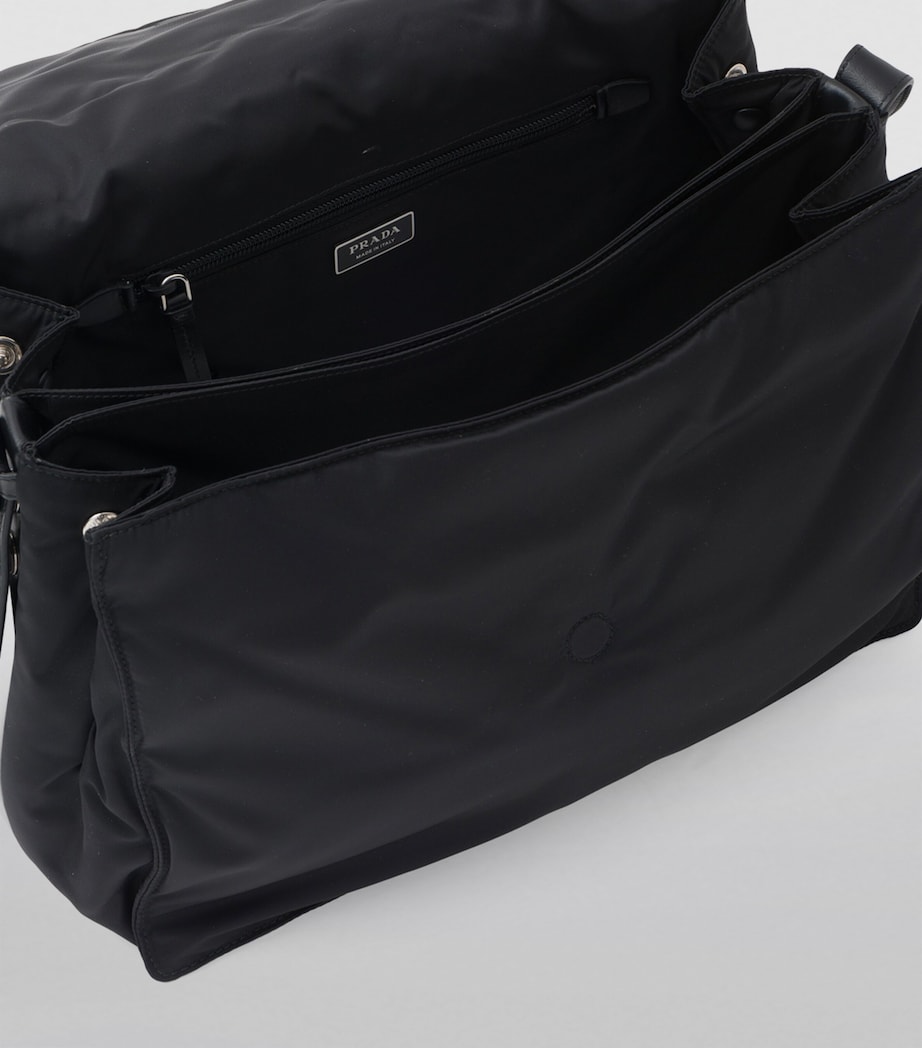 Re-Nylon Shoulder Bag F0002 Image 4