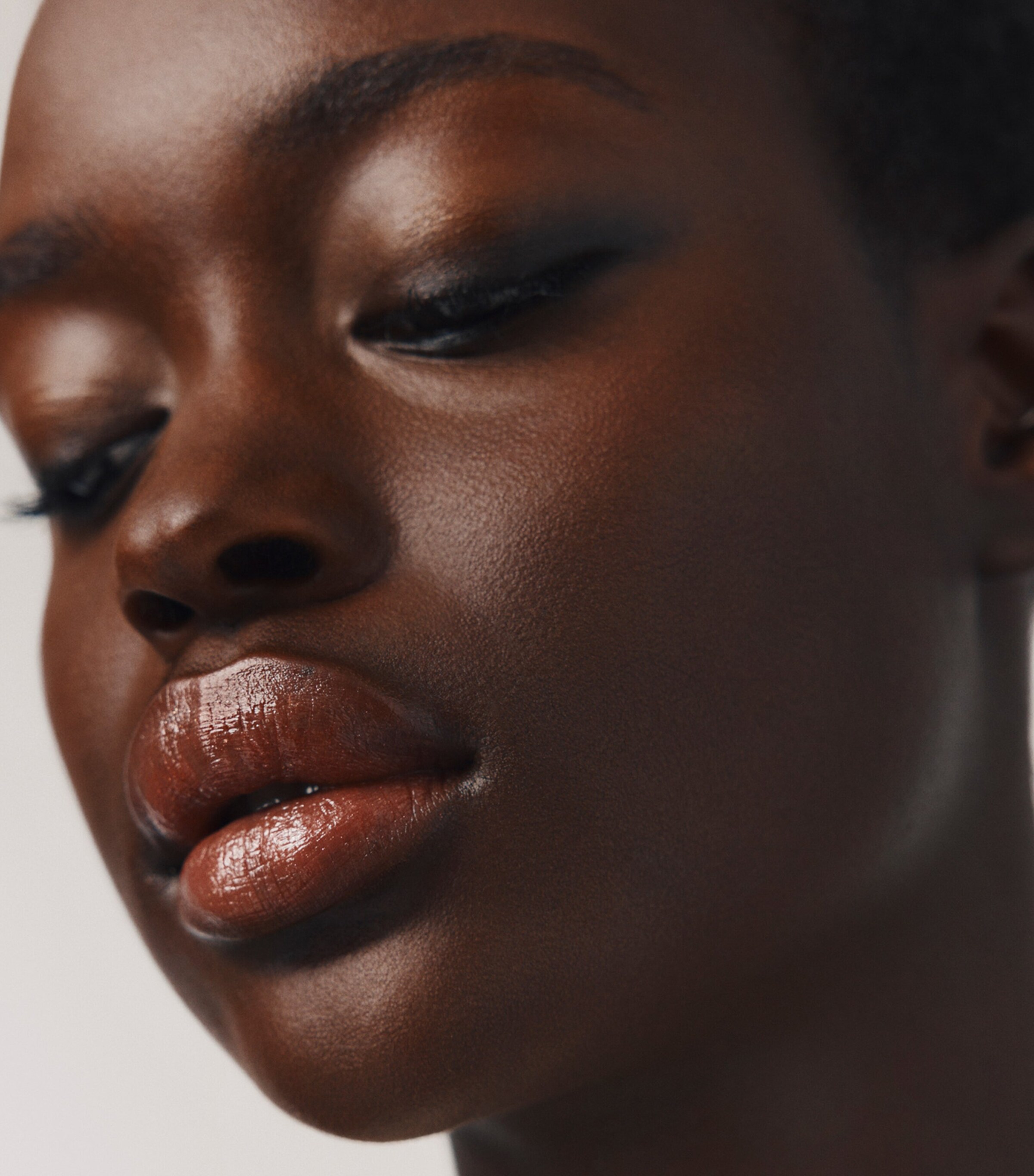 Silky Lipstick Shine - Brun d’Ambre BRUN D'AMBRE Image 6