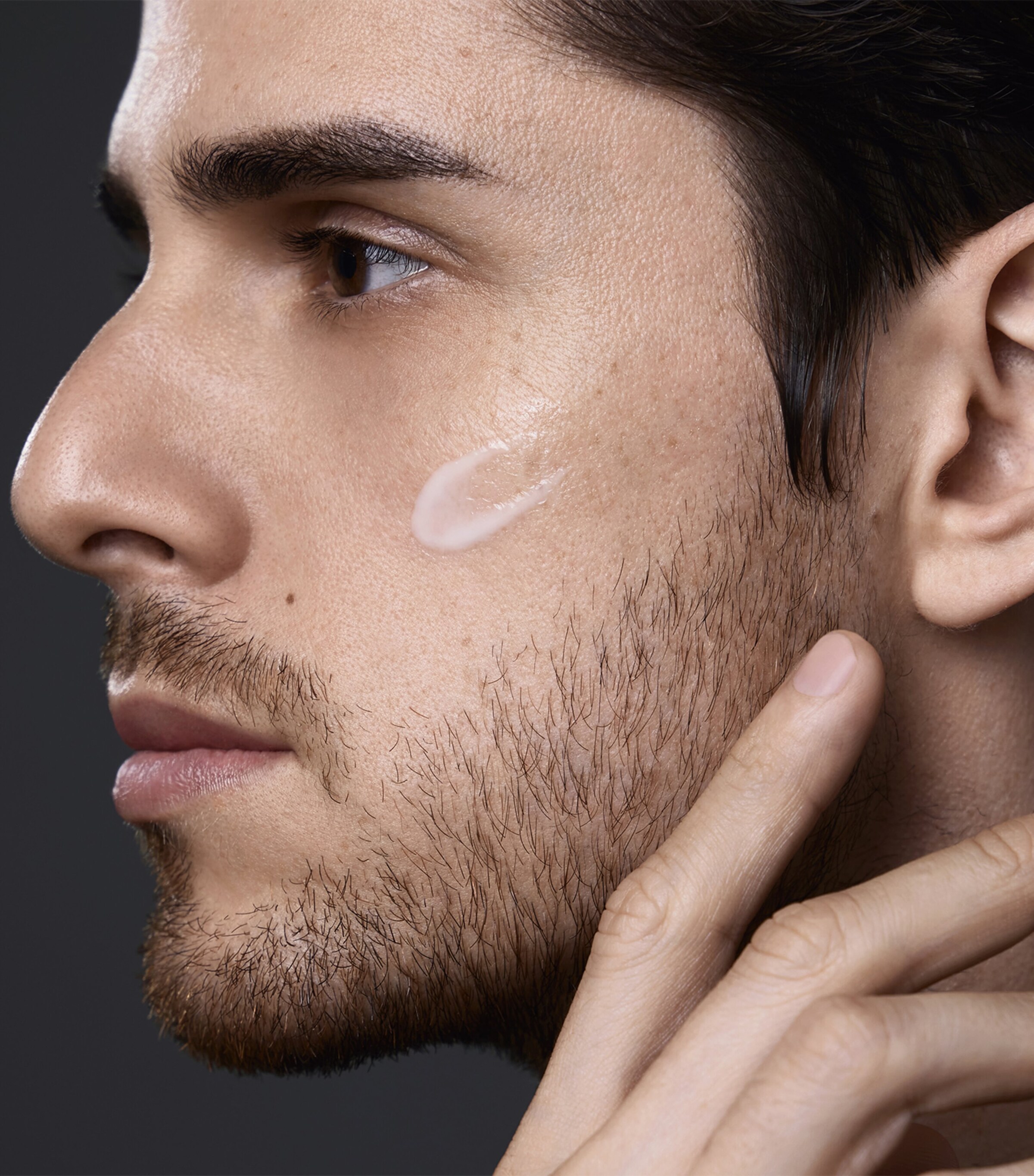 Men Total Revitalizer Light Fluid (70ml) NO COLOUR Image 4