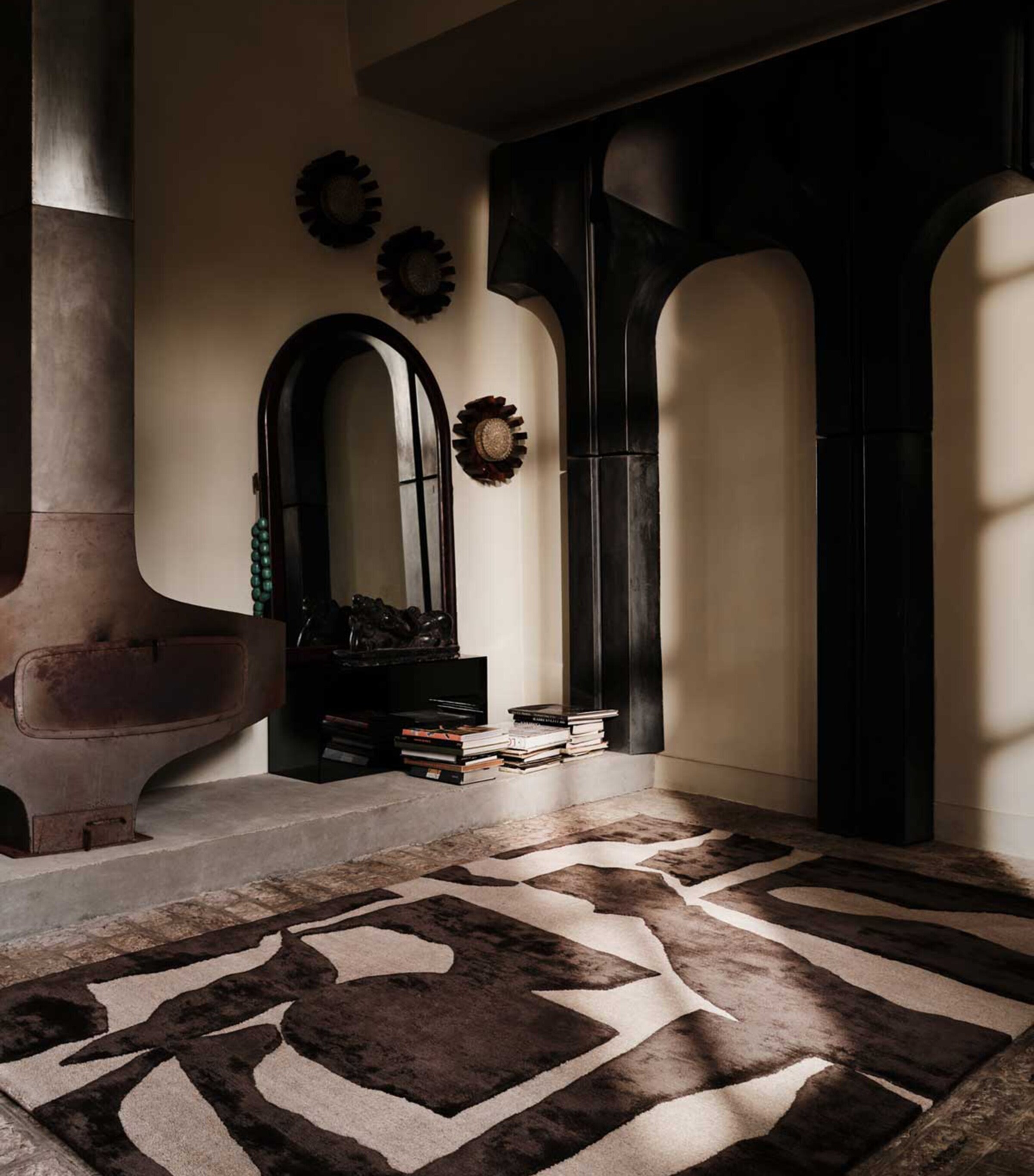 x Kelly Wearstler Spire Ember Rug (1.83m x 2.74m) BLACK Image 4