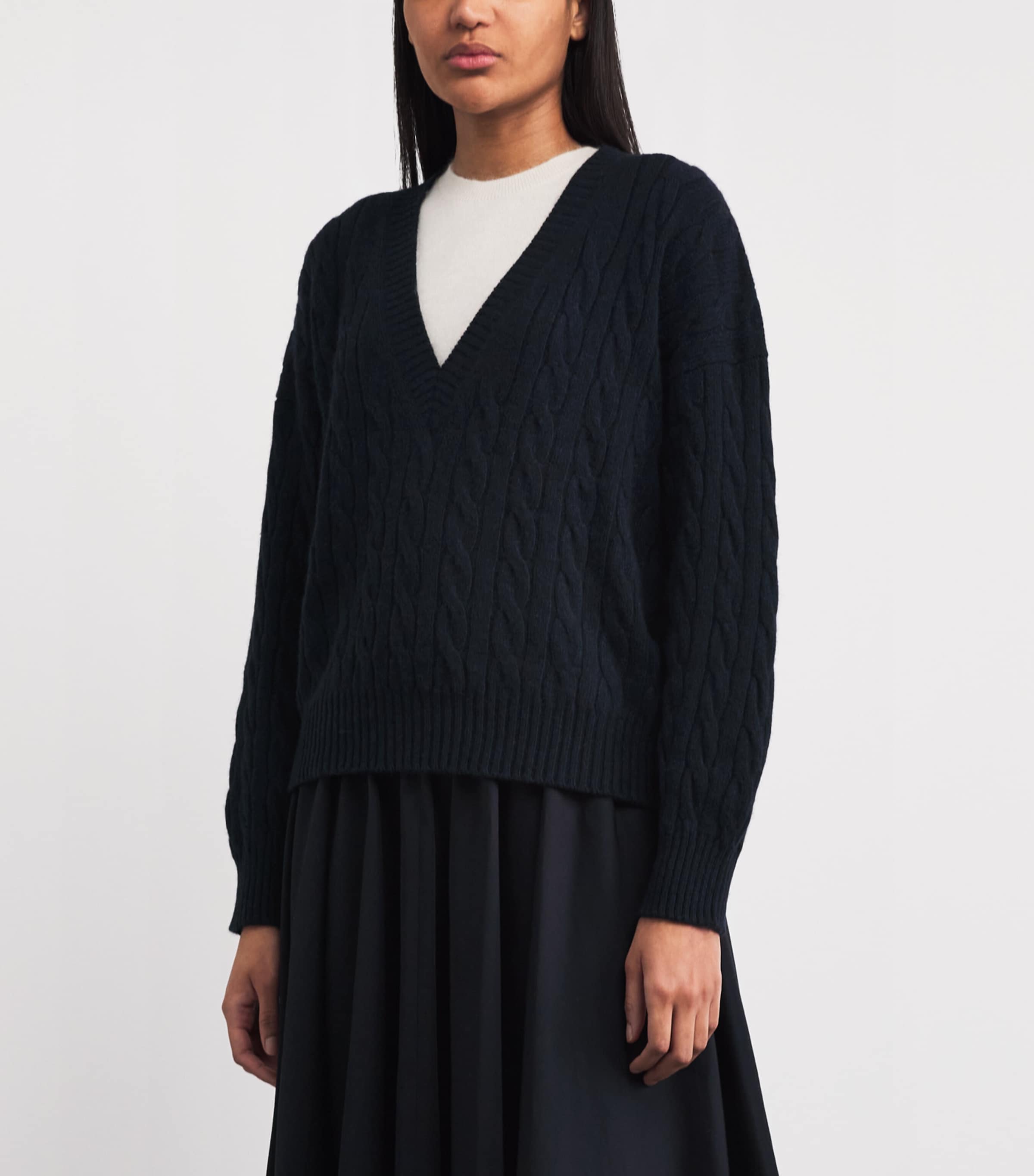 Johnstons Of Elgin Womens Cashmere Cable-Knit Kylesku Sweater Ink Image 4