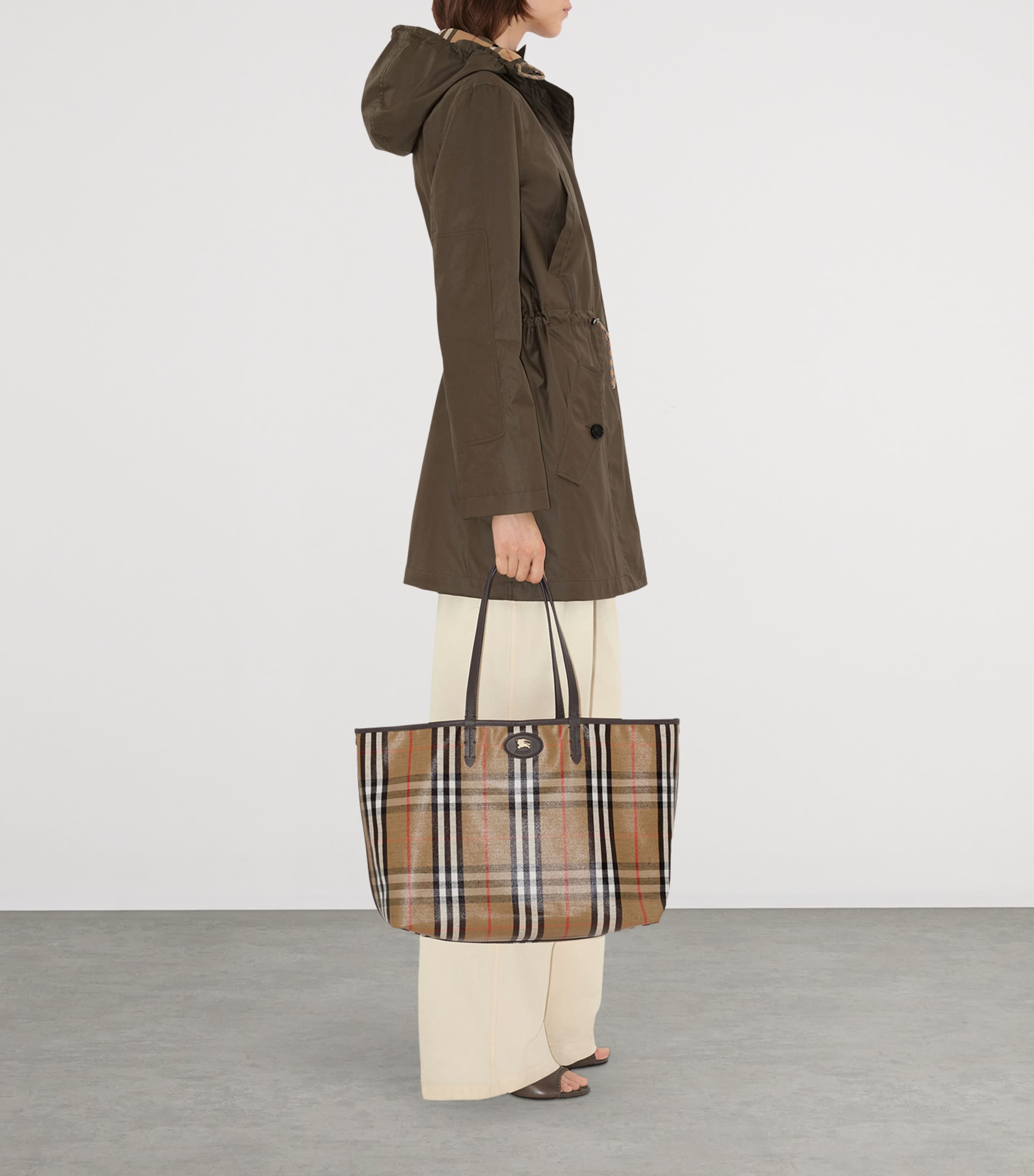 Medium Canvas Highlands Tote Bag SAND Image 3