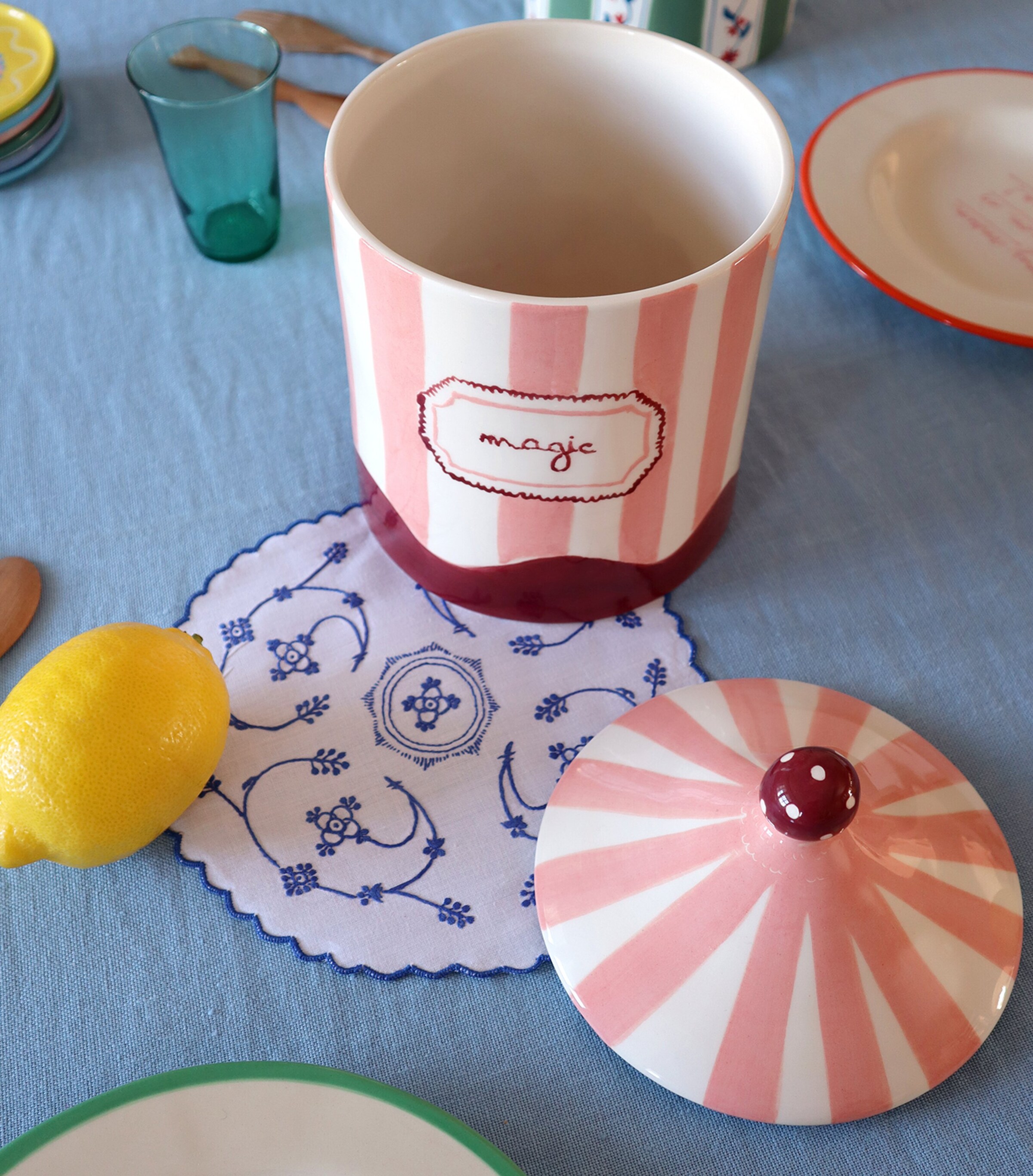 Earthenware Magic Storage Jar (23cm) PINK & BURGUNDY Image 2