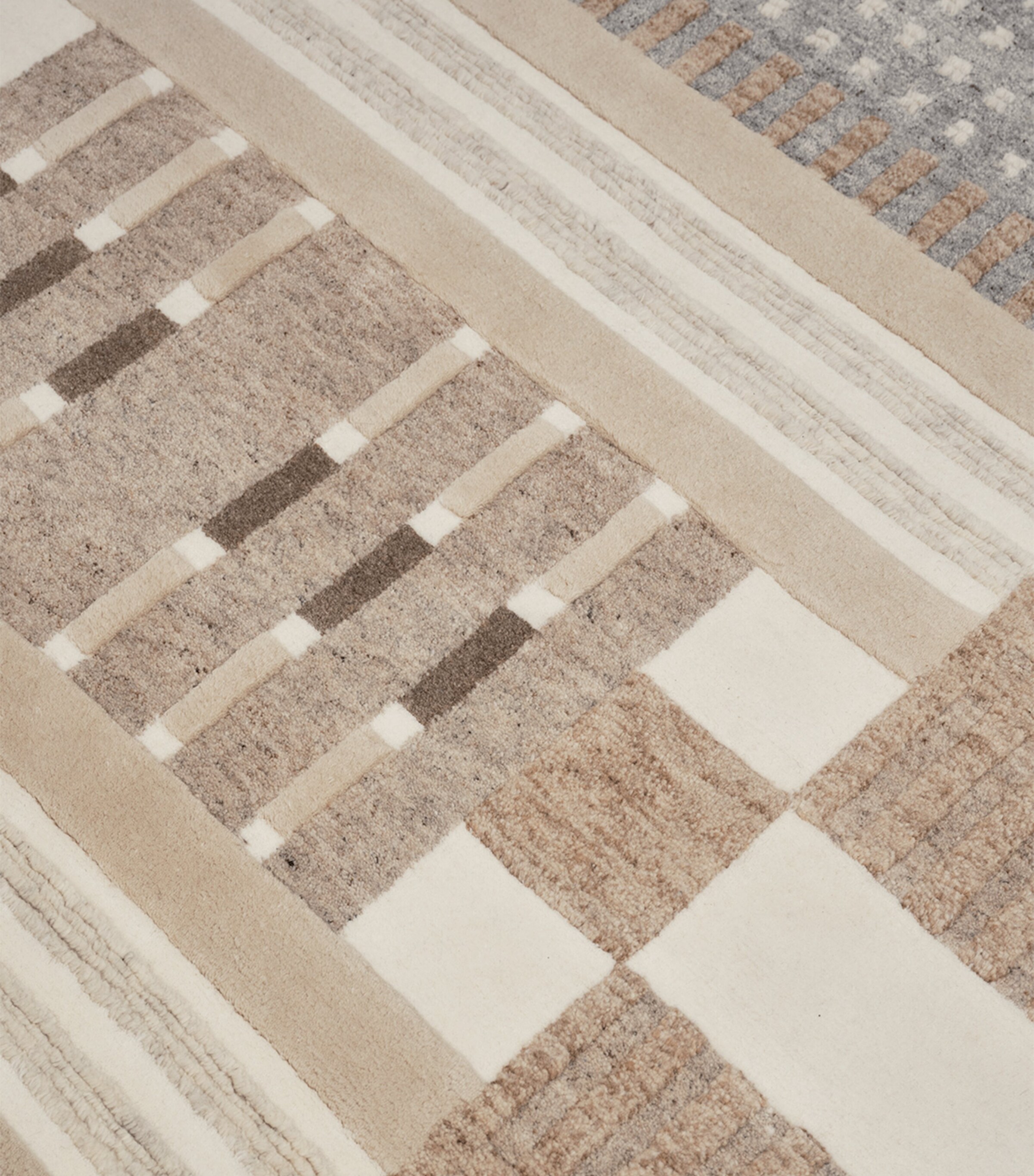 The Rug Company x Paul Smith Takt Rug (2.74m x 1.83m) Natural Image 2