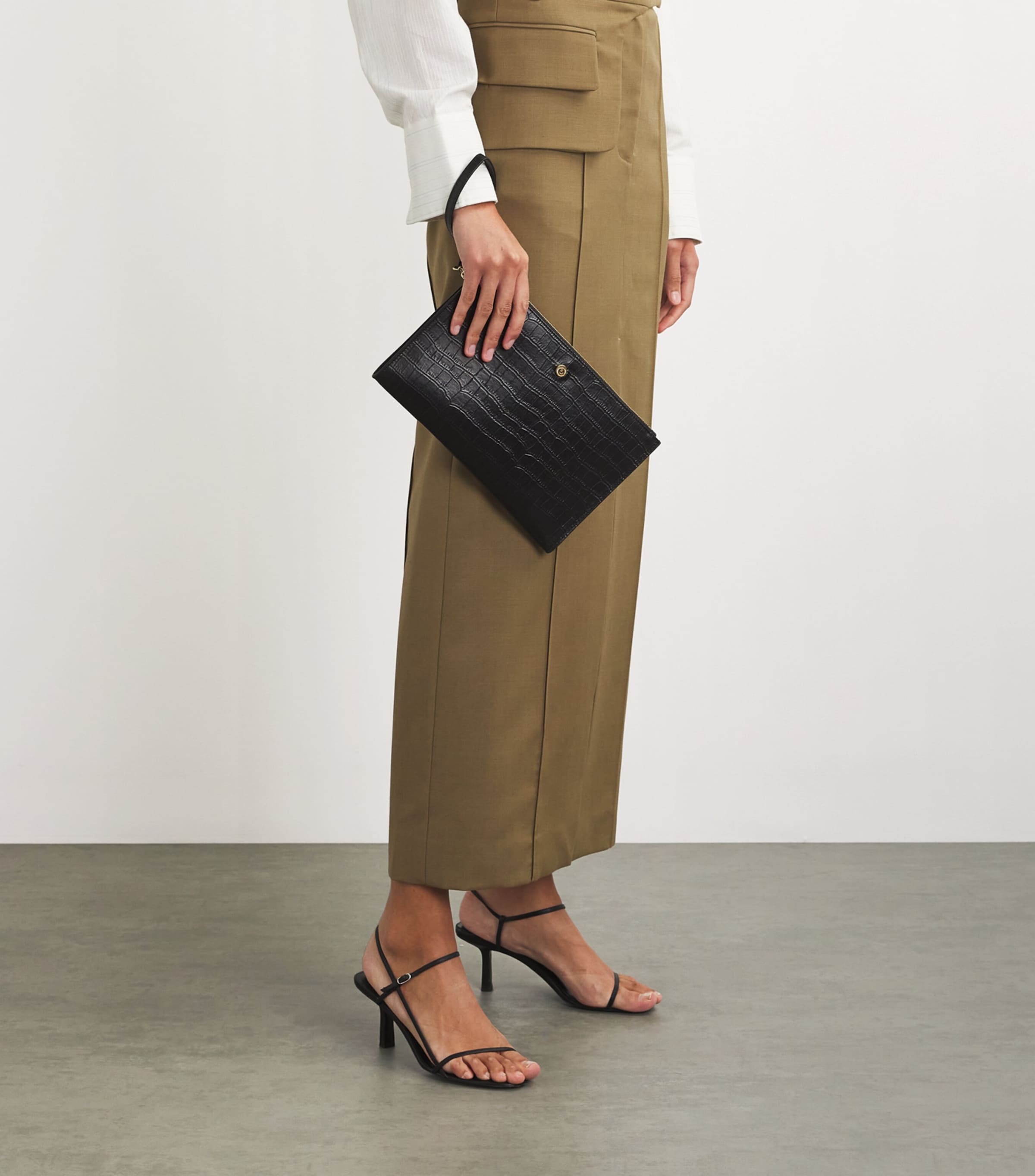 Medium Croc-Embossed Leather Pouch BLACK Image 2