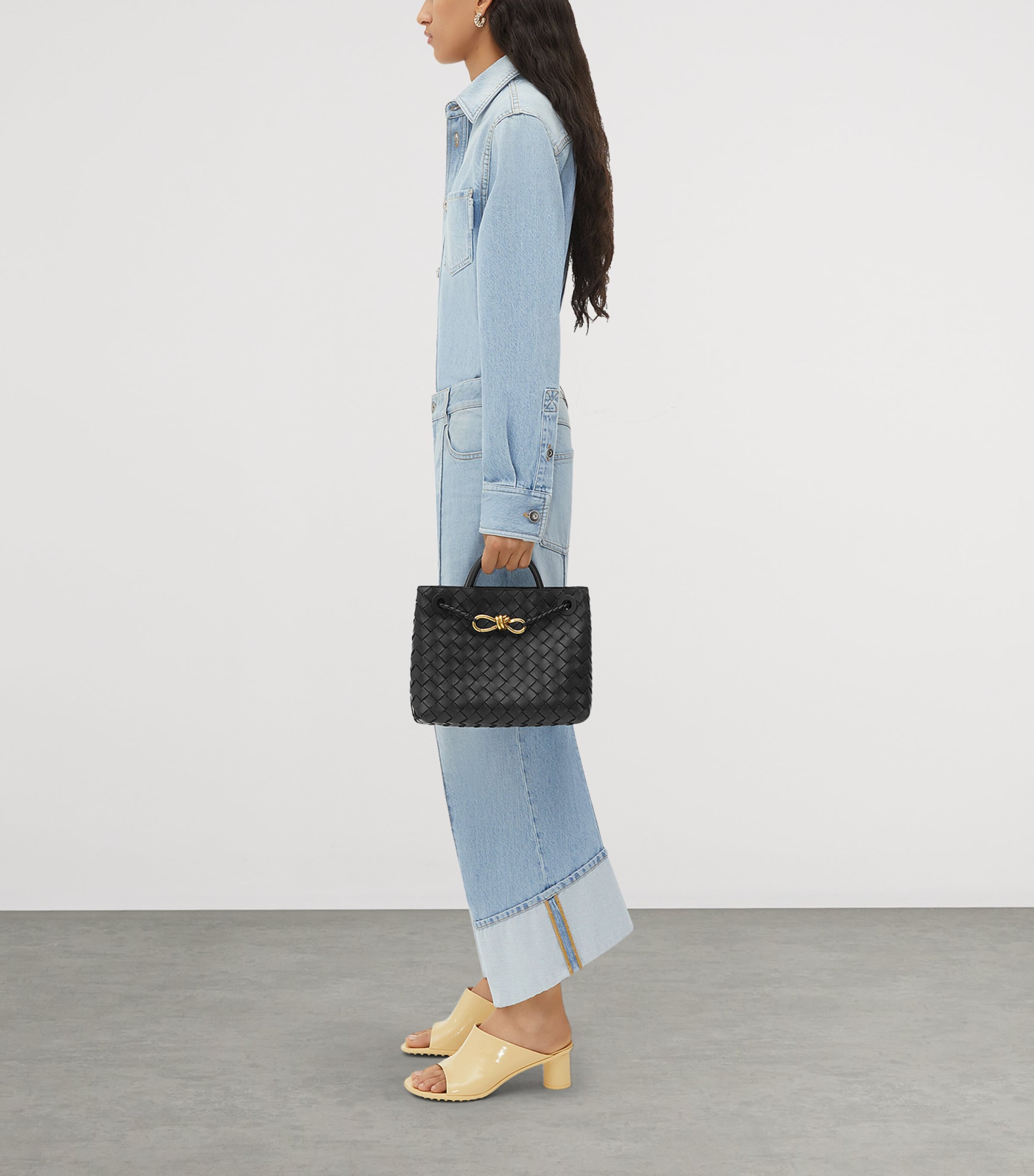 Small Leather Andiamo Top-Handle Bag BLACK-M BRASS-BLACK Image 2