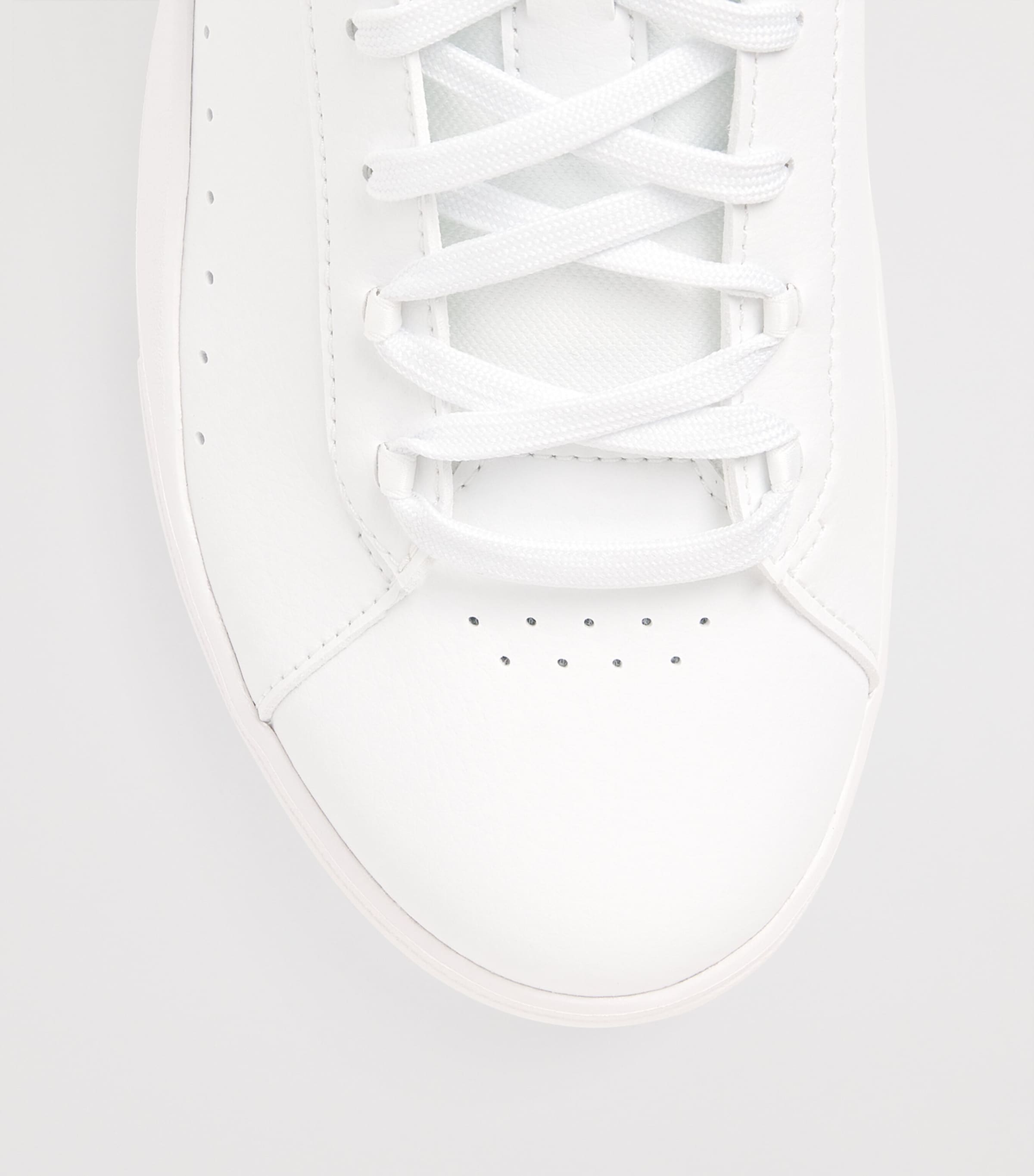 On Mens THE ROGER Advantage Sneakers White | White Image 6