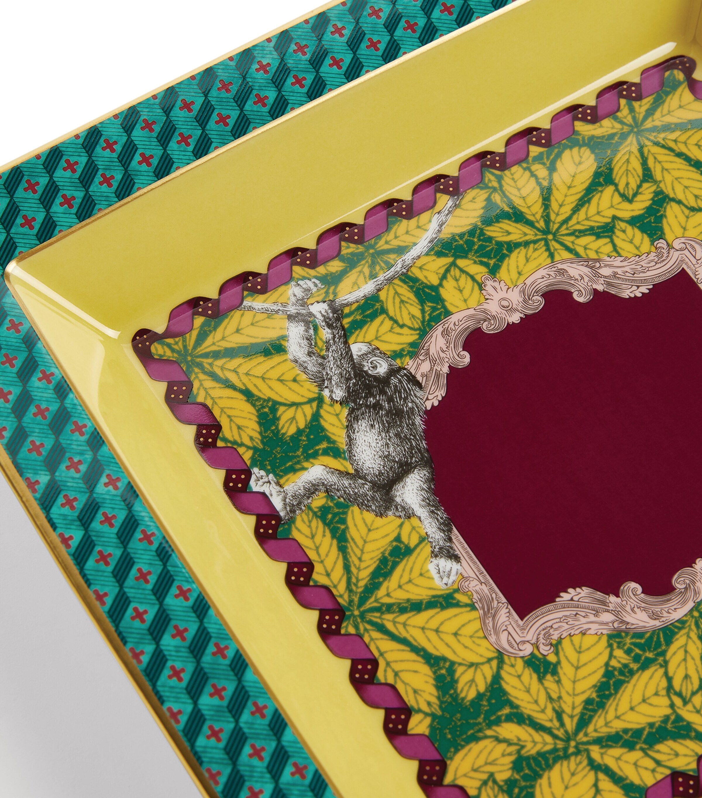 GINORI 1735 Porcelain Totem Trinket Tray (24.5cm) Image 3