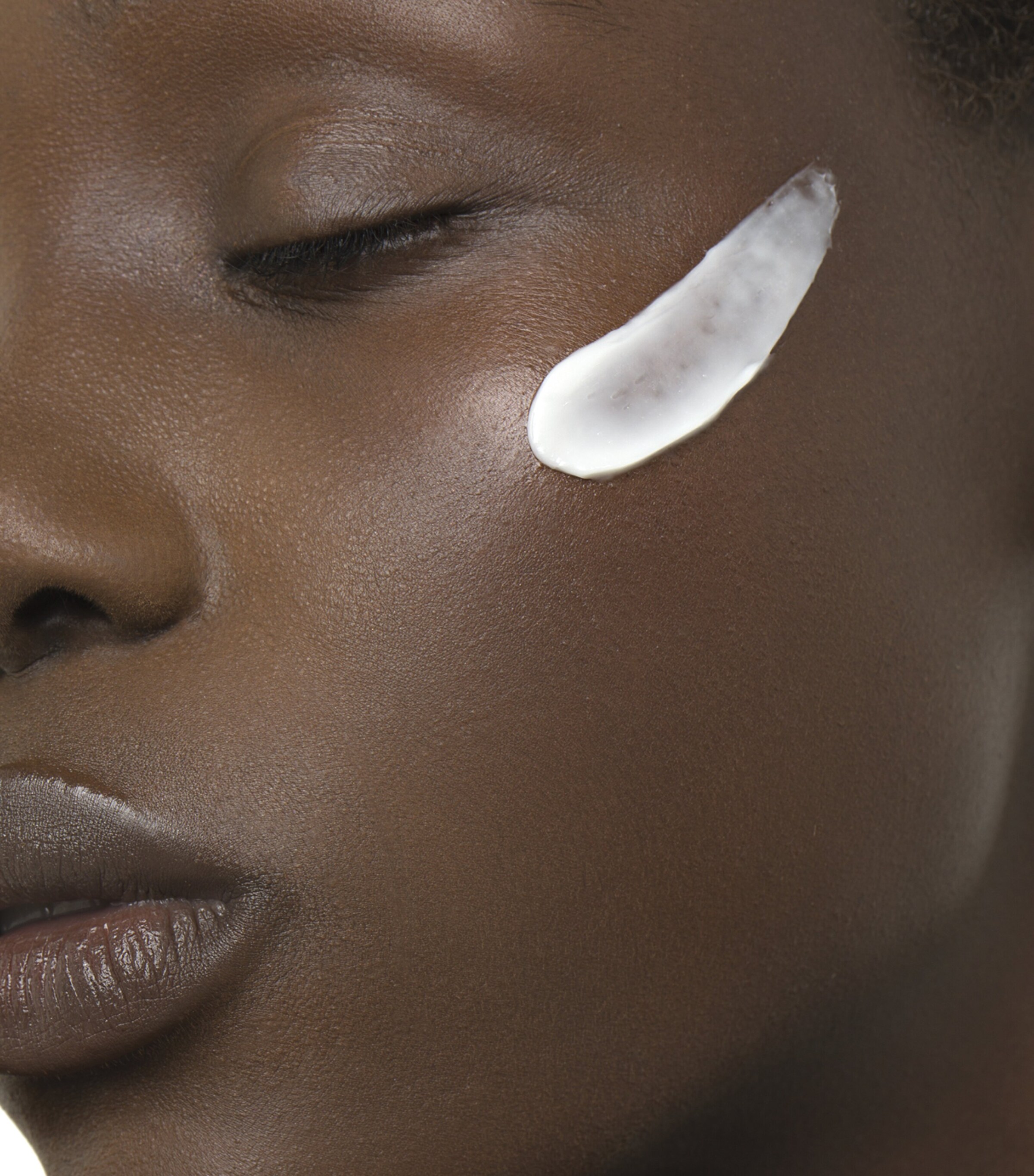 The Brilliant Overnight Recharge Cream (30 x 0.8ml) NO COLOUR Image 4