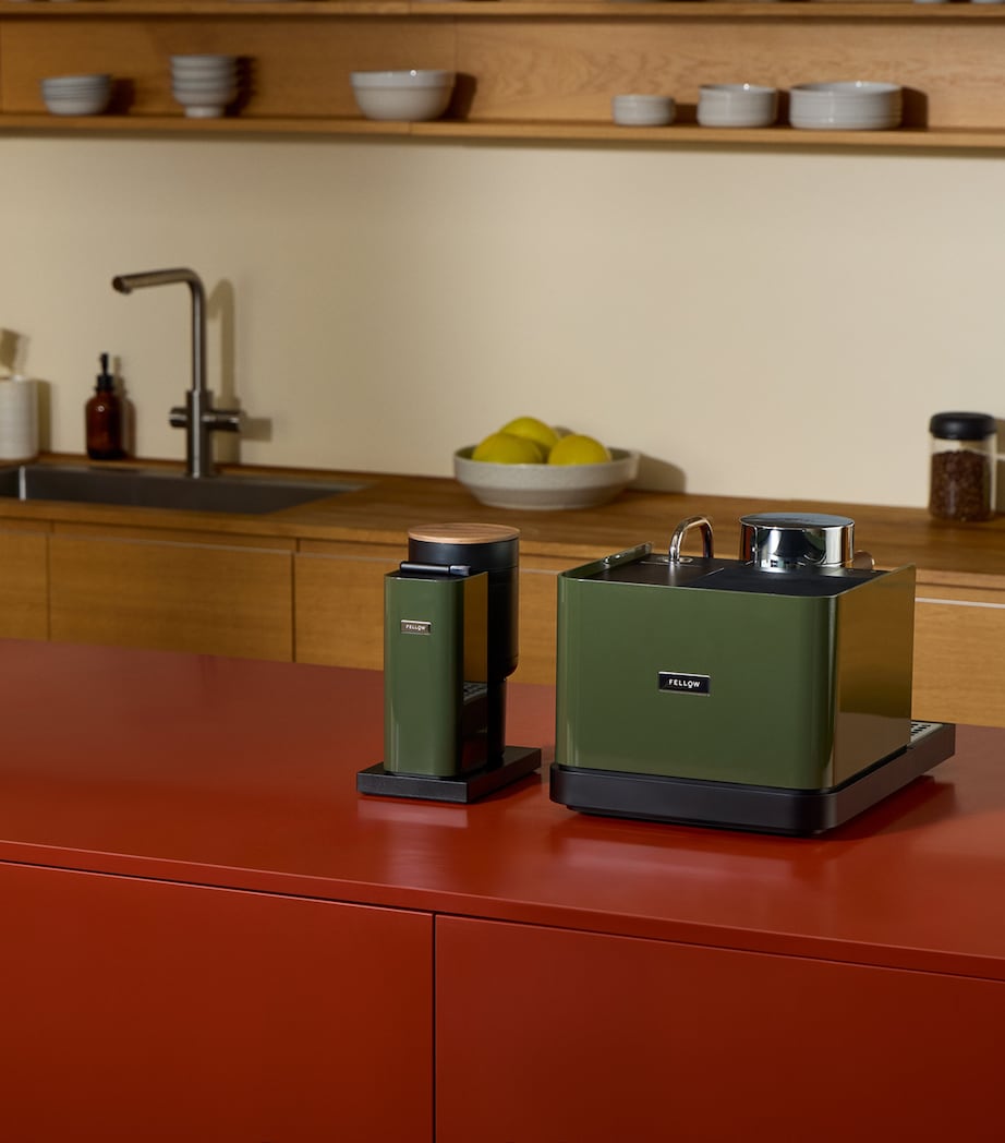 FELLOW Series 1 Espresso Machine Woodland Green Image 8
