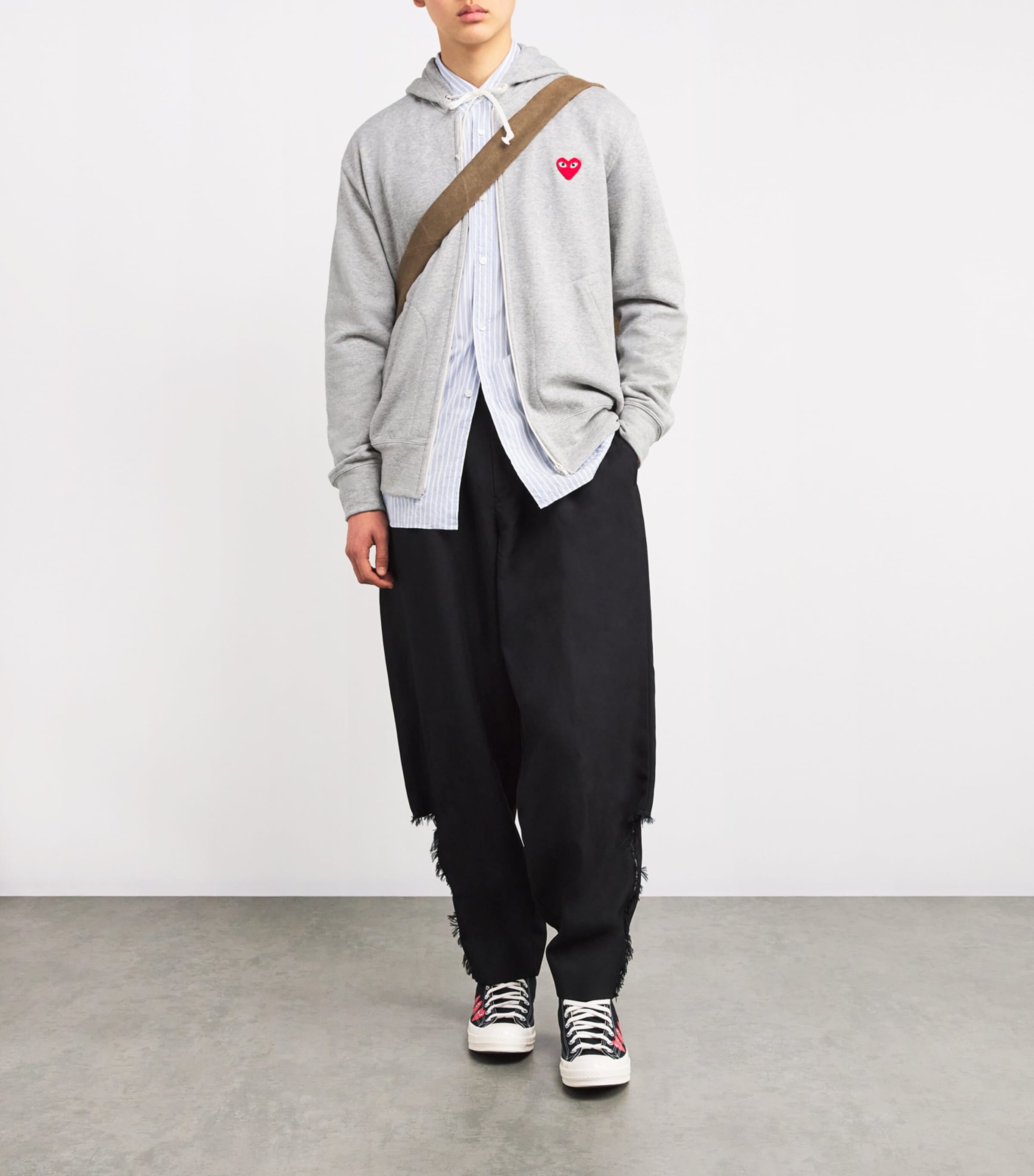 Zip-Up Heart Hoodie GREY Image 2