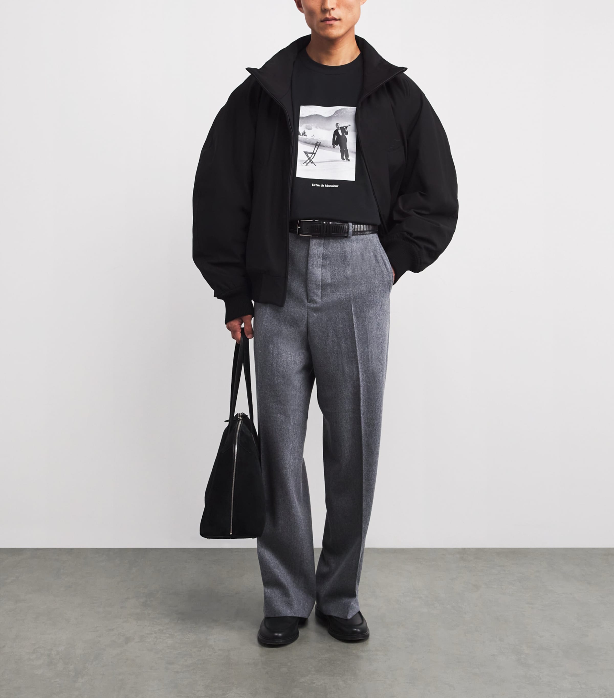 Cotton Waiter on Skates T-Shirt BL / BLACK Image 2