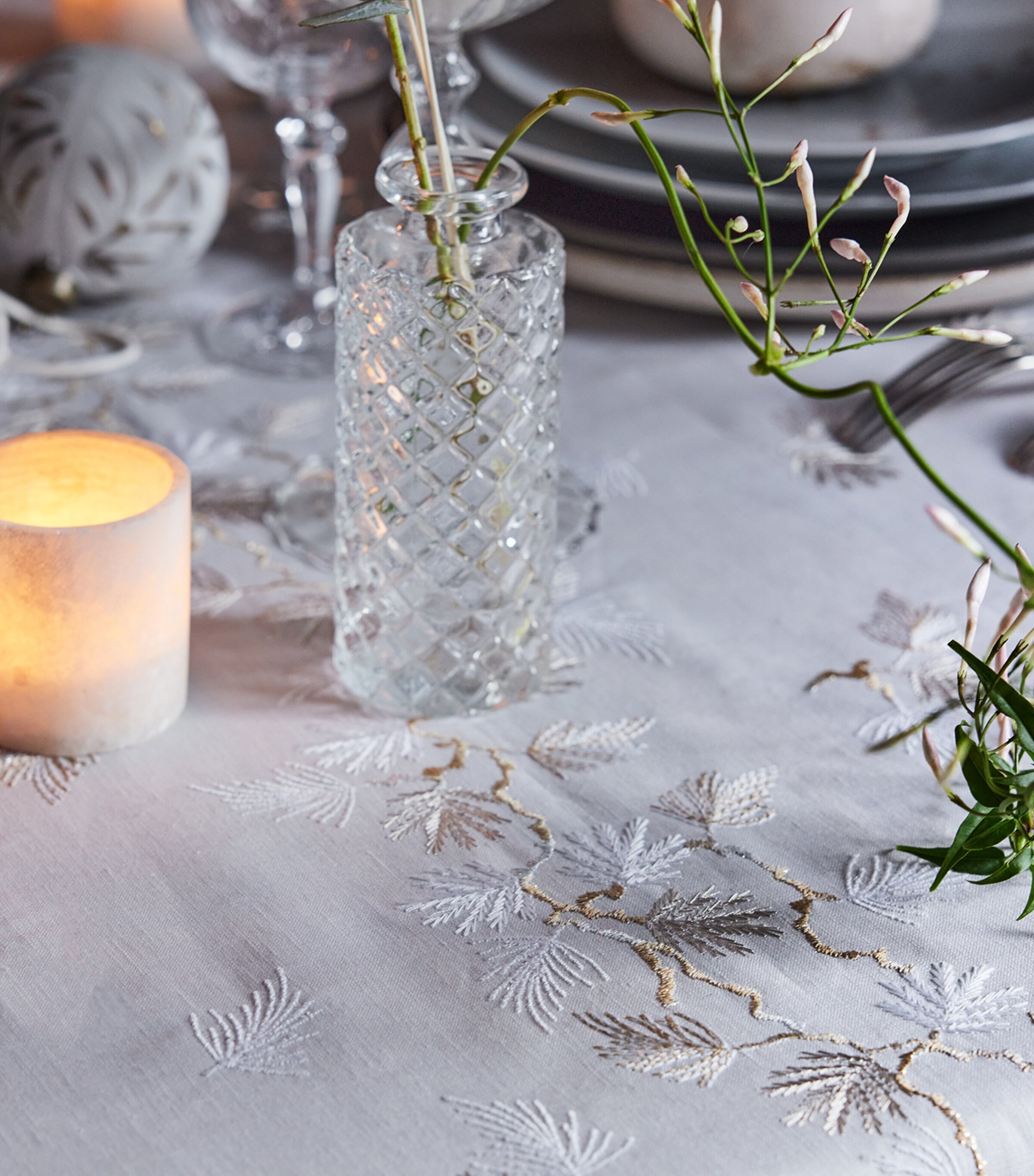 Linen Embroidered Tablecloth (170cm x 250cm) SIUGE SR Image 4