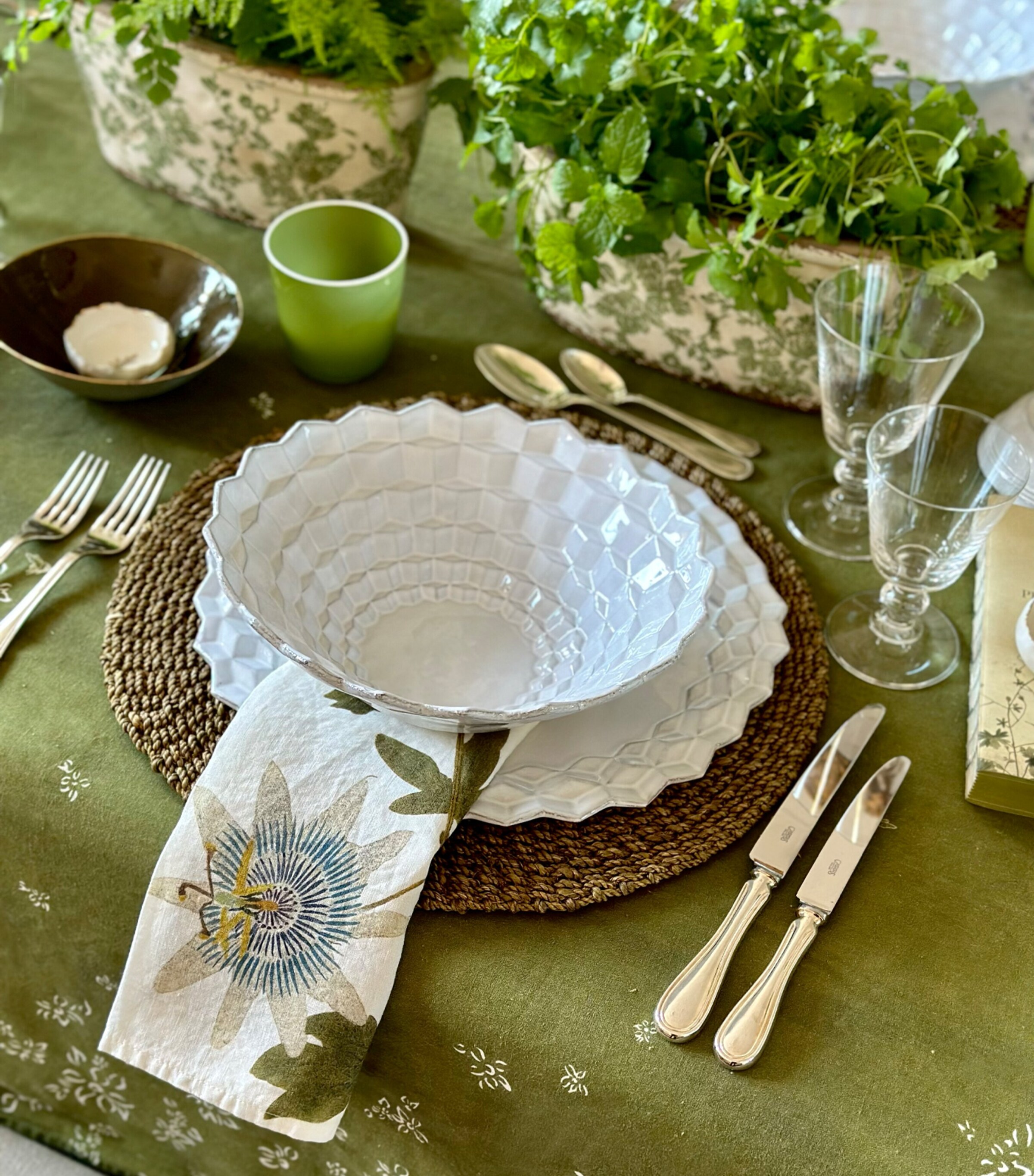 Set of 6 Linen Tisane Herb Garden Napkins (50cm x 50cm) GREEN Image 8