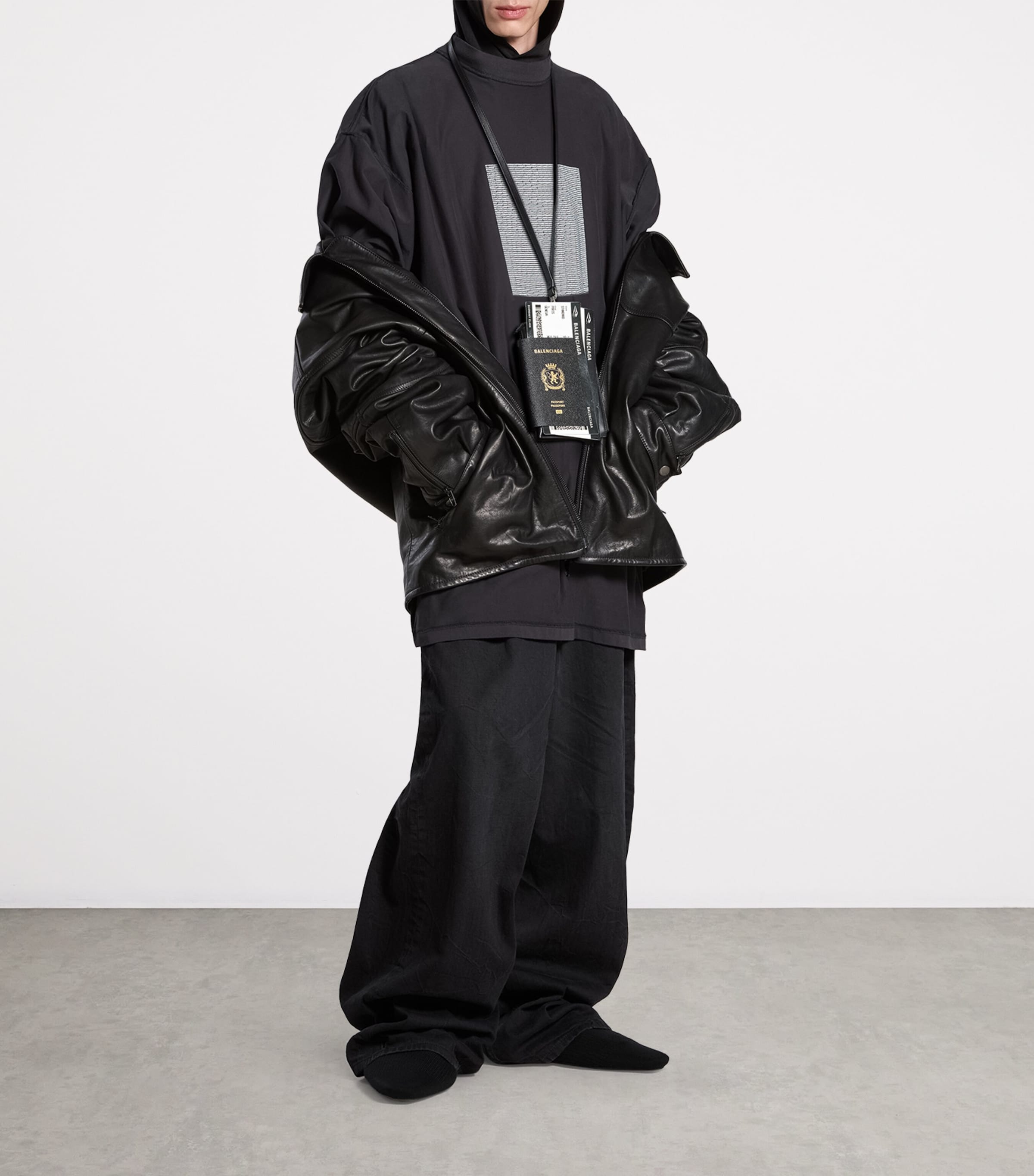 Calfskin Passport Phone Holder 1000 Image 5