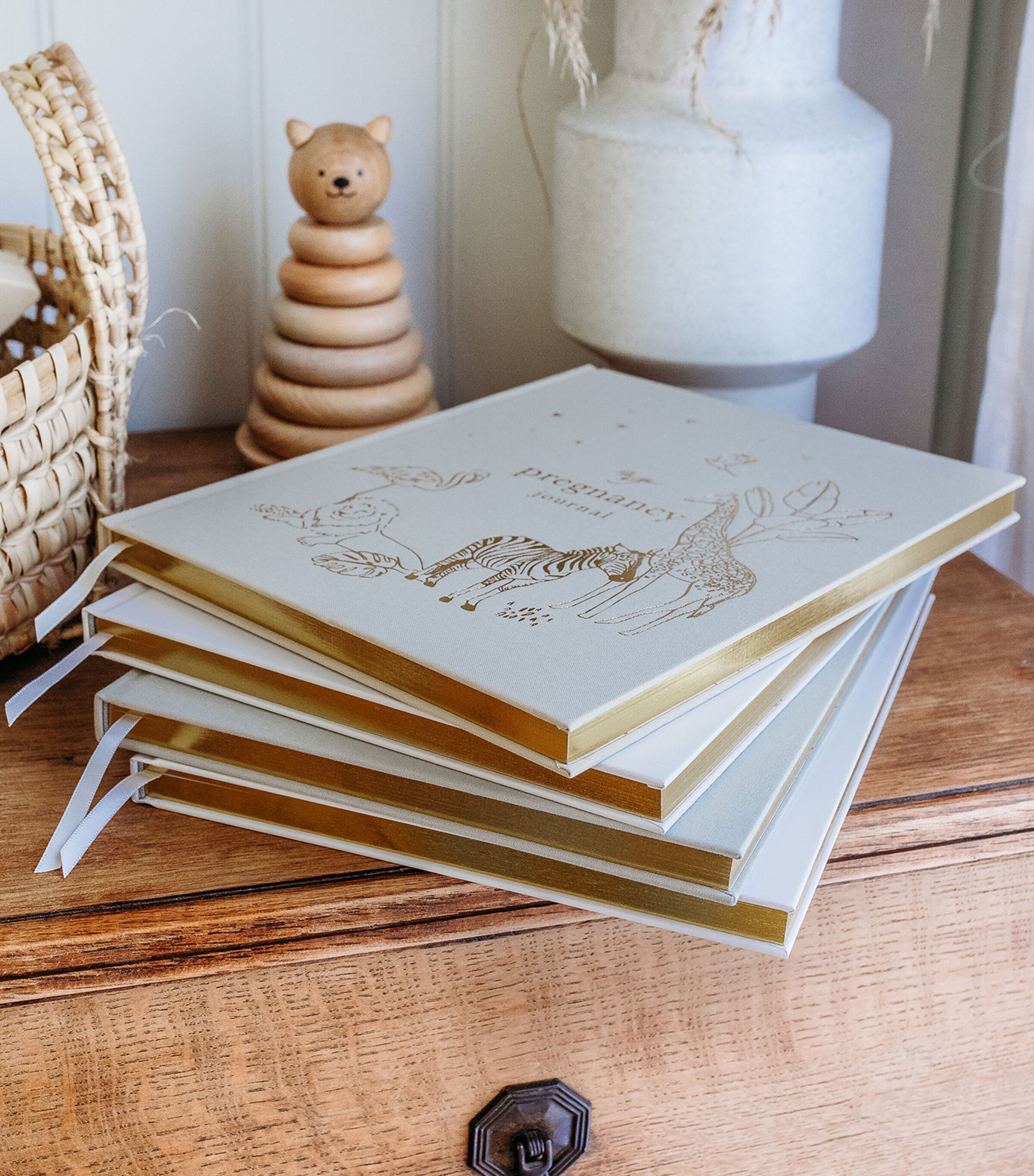 Safari My Pregnancy Journal IVORY/BEIGE, GOLD Image 3