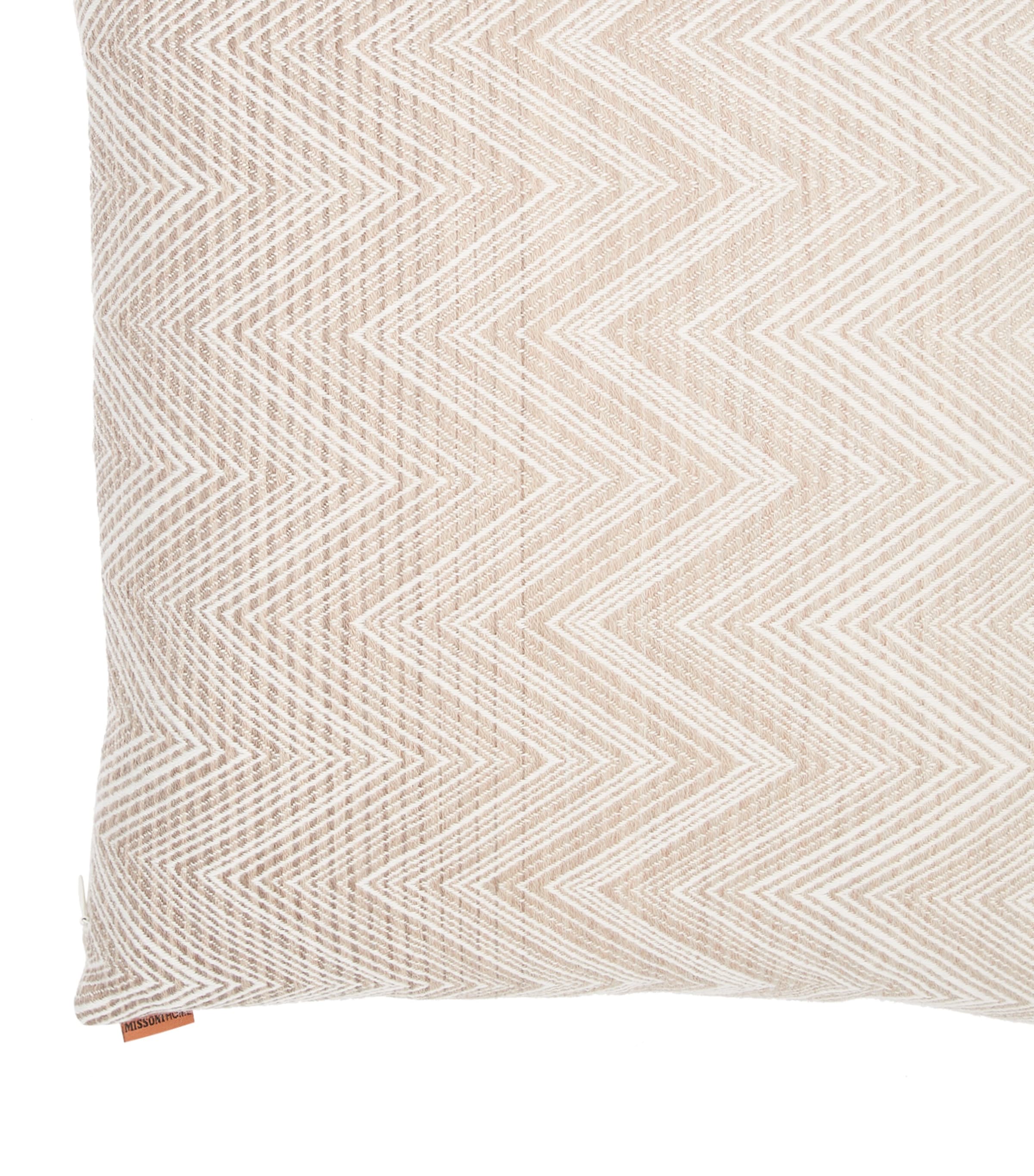 Zigzag Cushion (40cm x 40cm) 481-BEIGE/WHITE Image 2