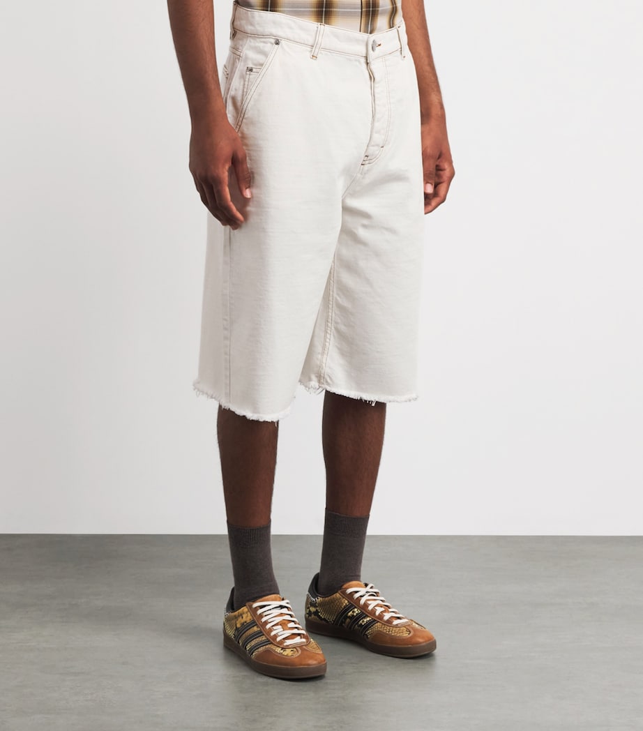 AMI Paris Mens Contrast-Stitch Oversized Denim Shorts Blanc Creme Image 4