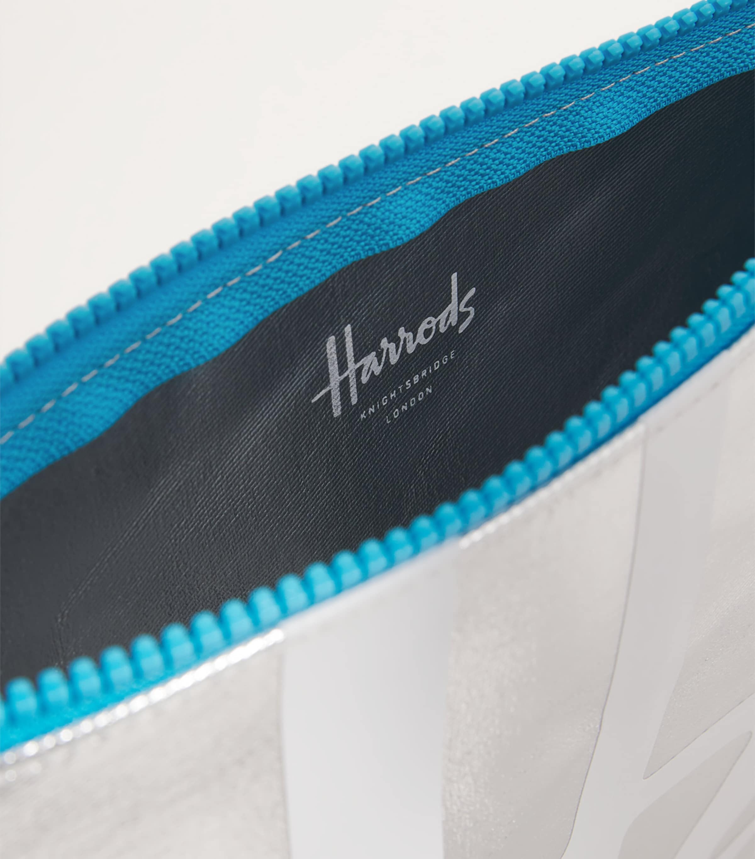 Medium Metallic Logo Pouch SILVER Image 3