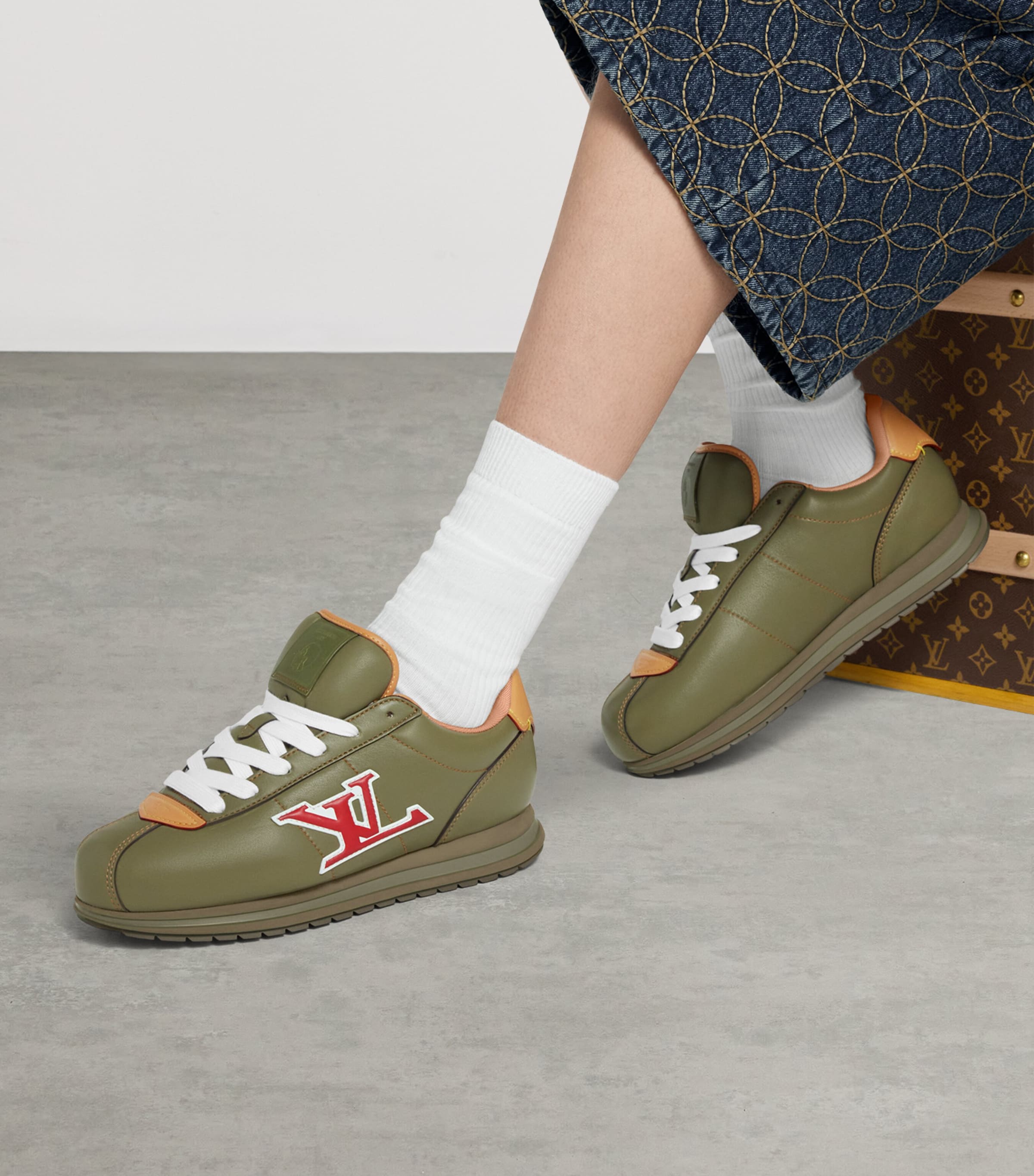 Leather Buttersoft Low-Top Sneakers KHAKI GREEN Image 4