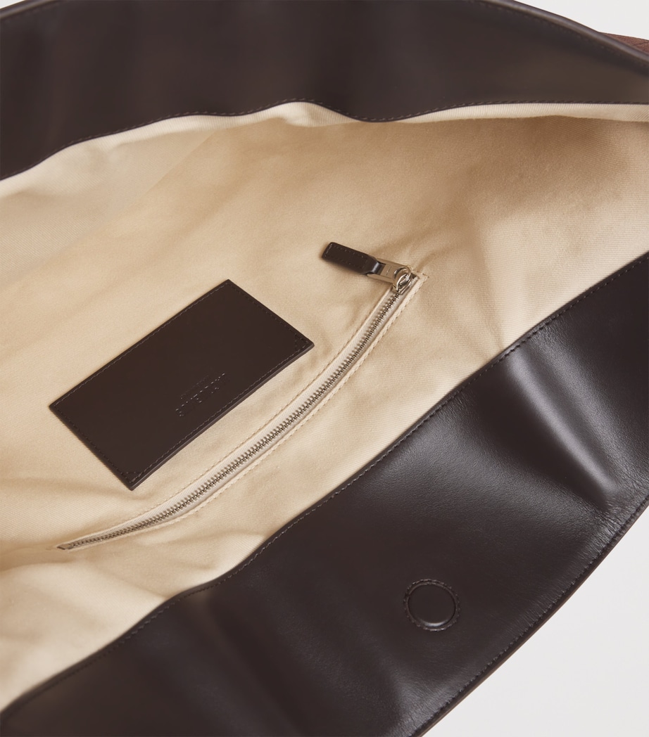 Suede The Ovalo Shoulder Bag 880 DARK BROWN Image 4