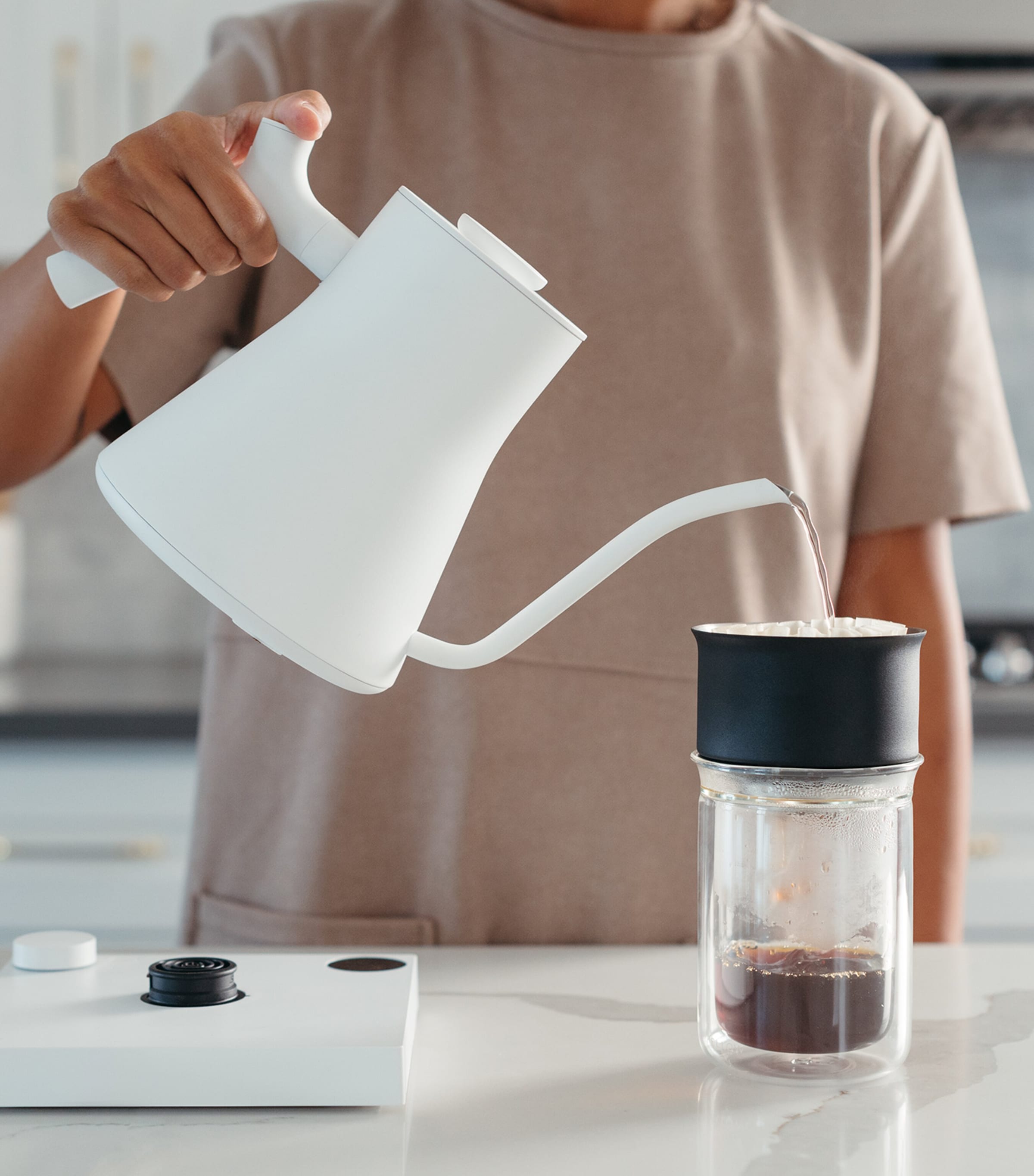 Stagg EKG Pro Electric Kettle MATTE WHITE Image 8