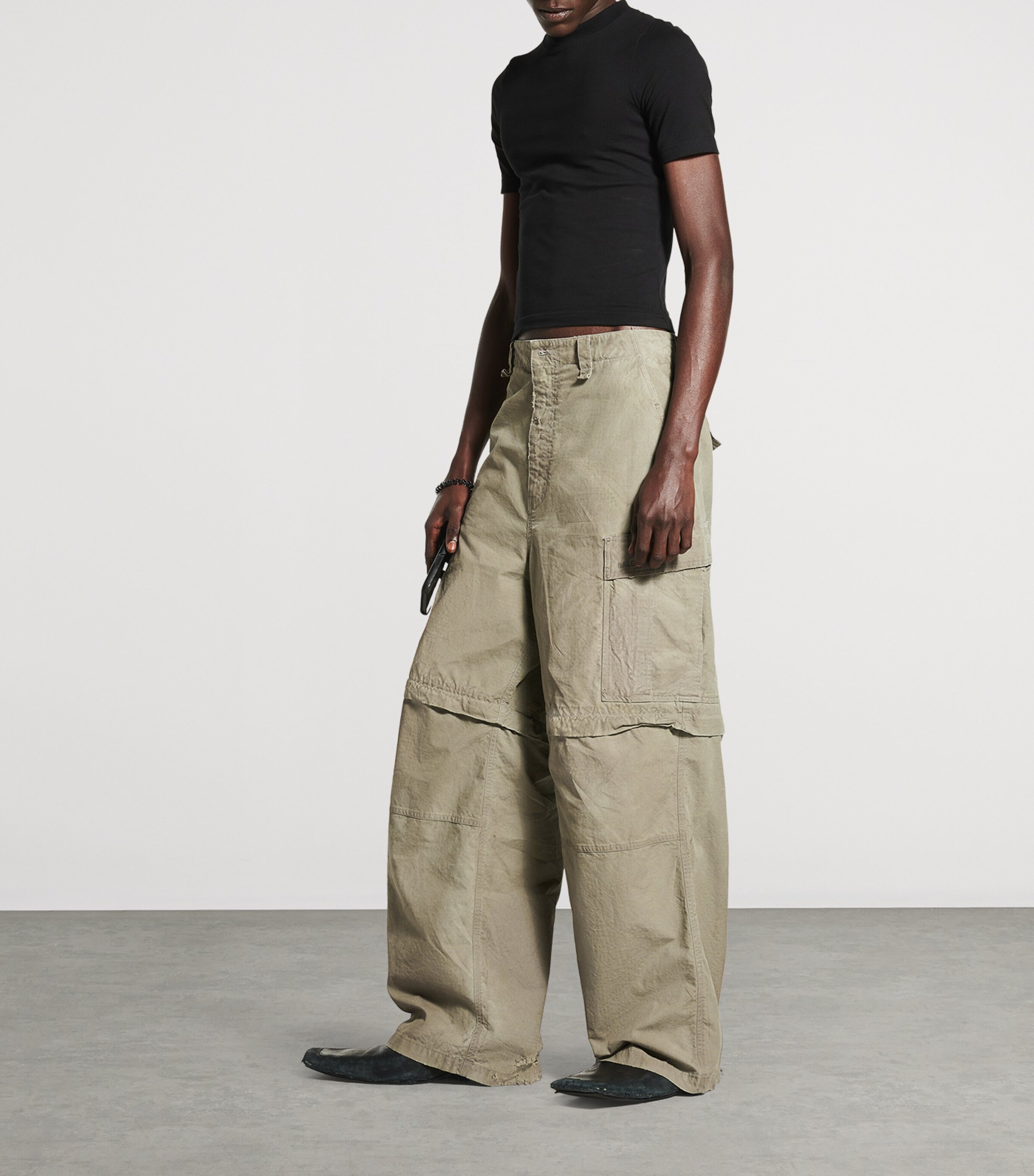 パンツ BALENCIAGA Cotton Cargo Trousers BALENCIAGA Wide-Leg Distressed Cotton-Ripstop Drawstring