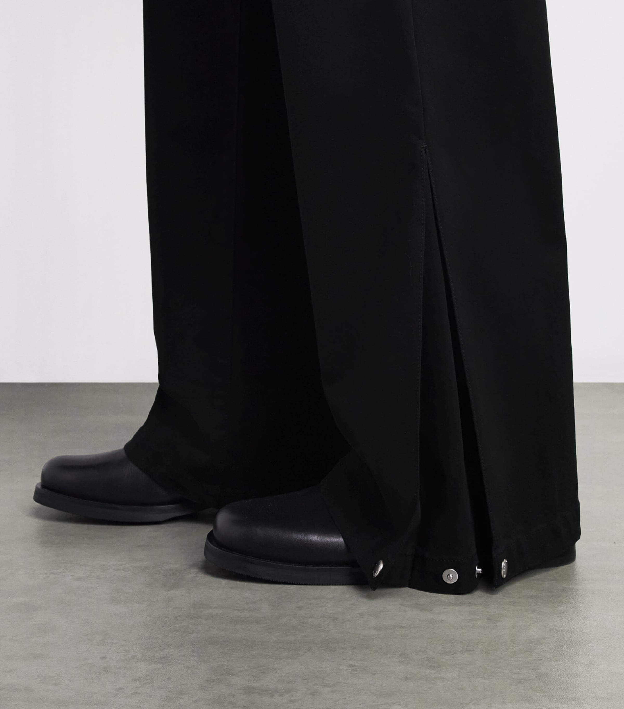 System Mens Cotton-Blend Side-Pleated Trousers Black Image 3
