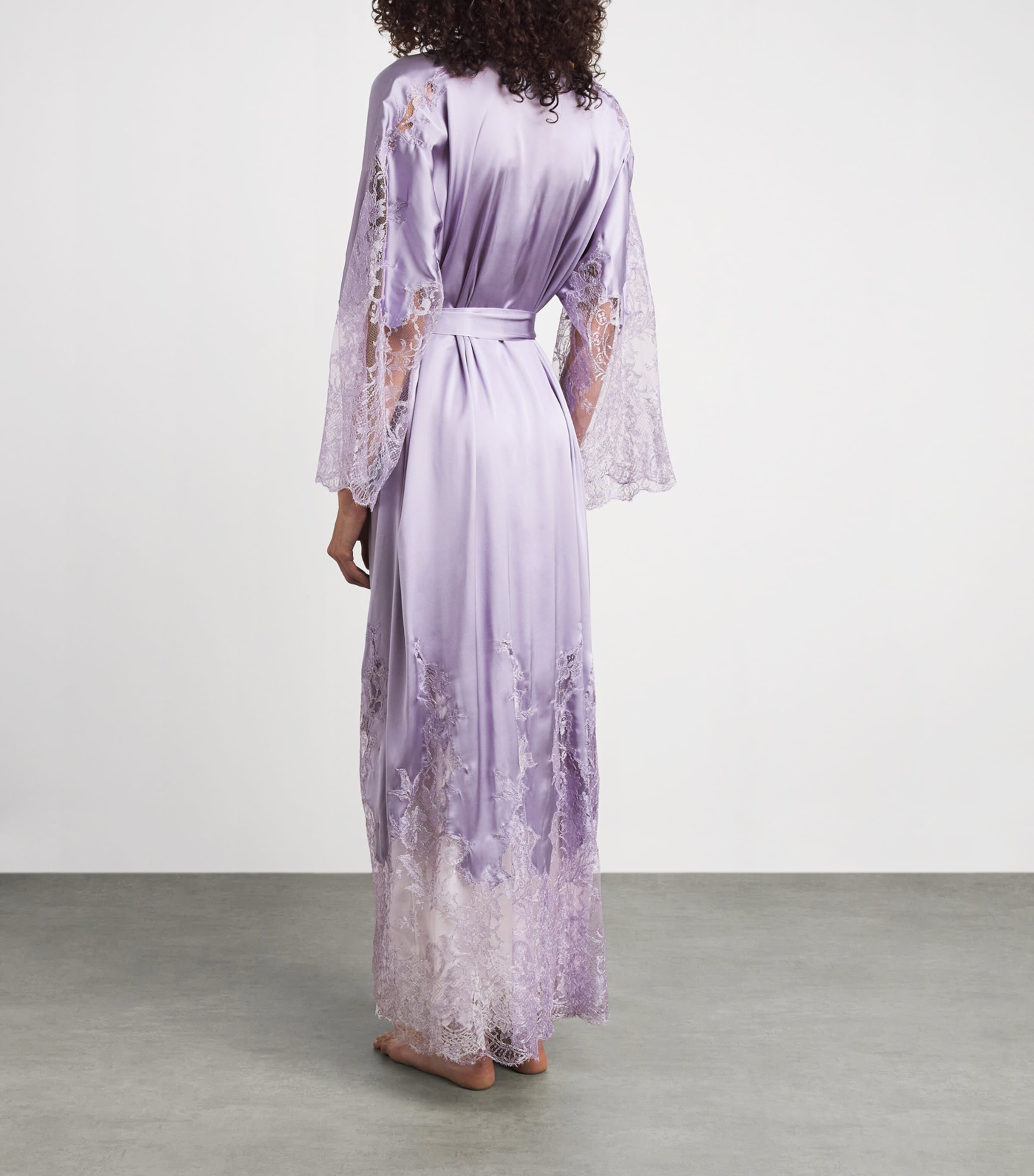 Rosamosario Womens Silk Lace-Trim Robe Lilac Image 4