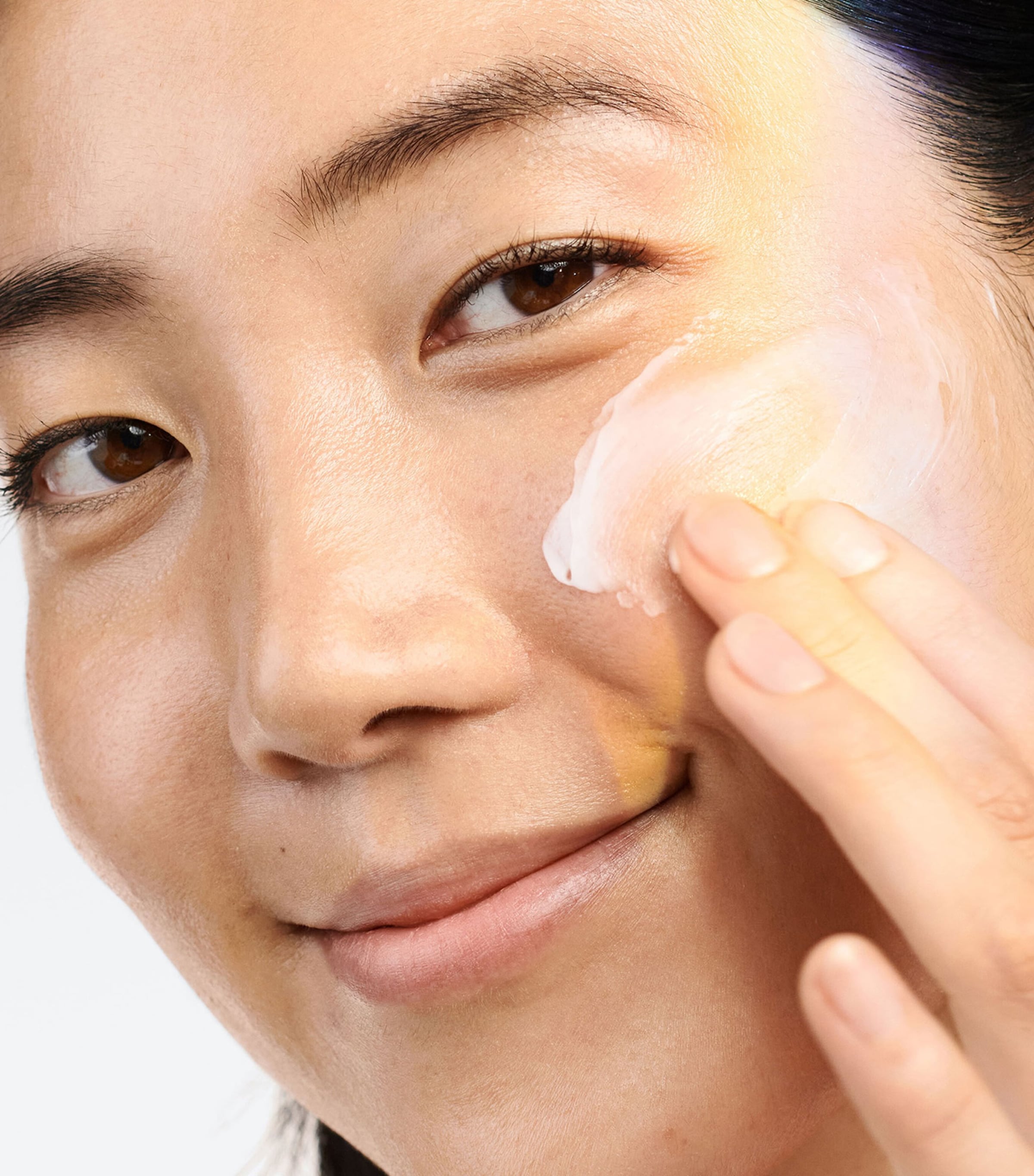 Even Better Clinical Brightening Moisturizer (50ml) NO COLOUR Image 2