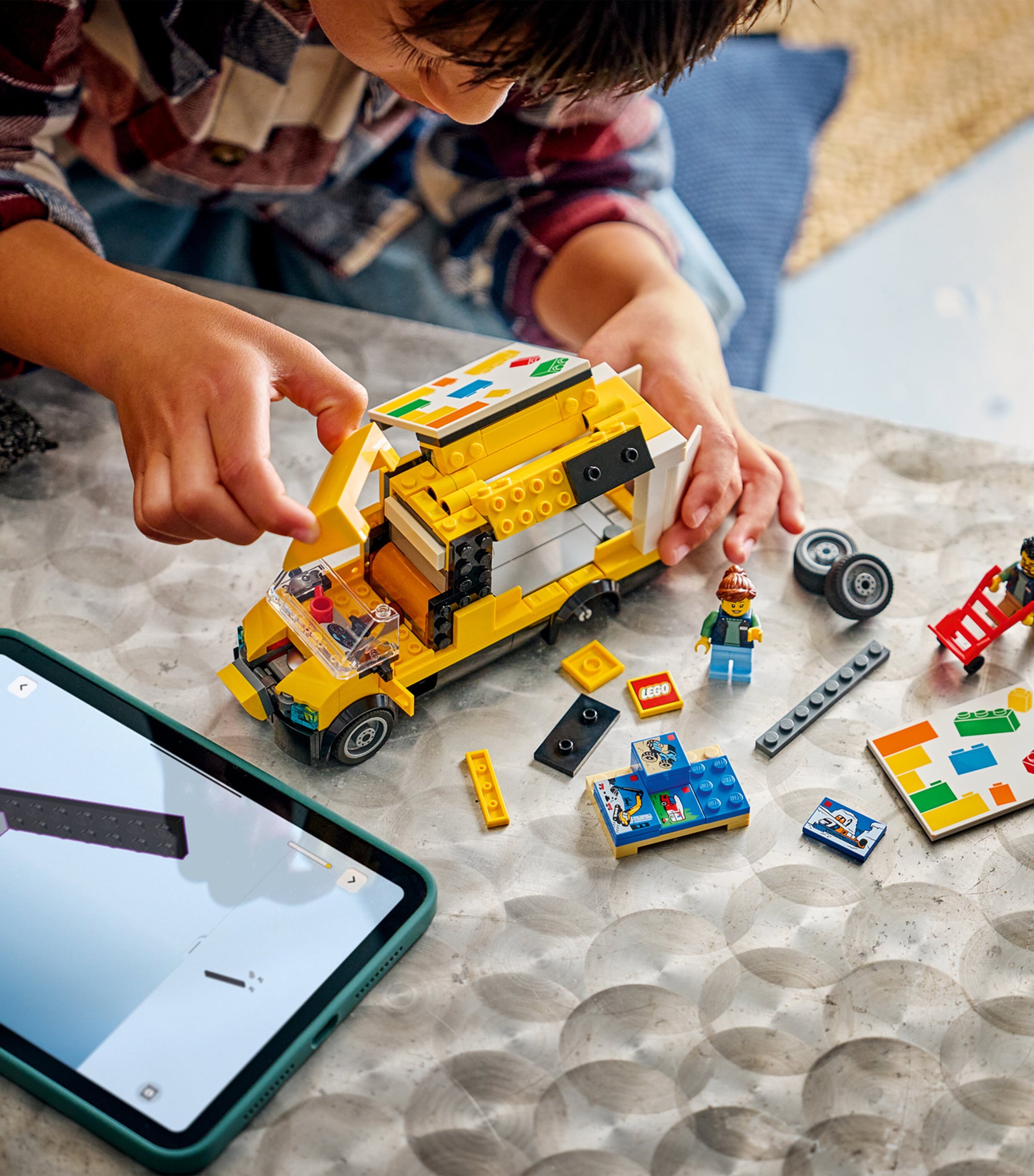 City The LEGO Van 60500 MULTI Image 4