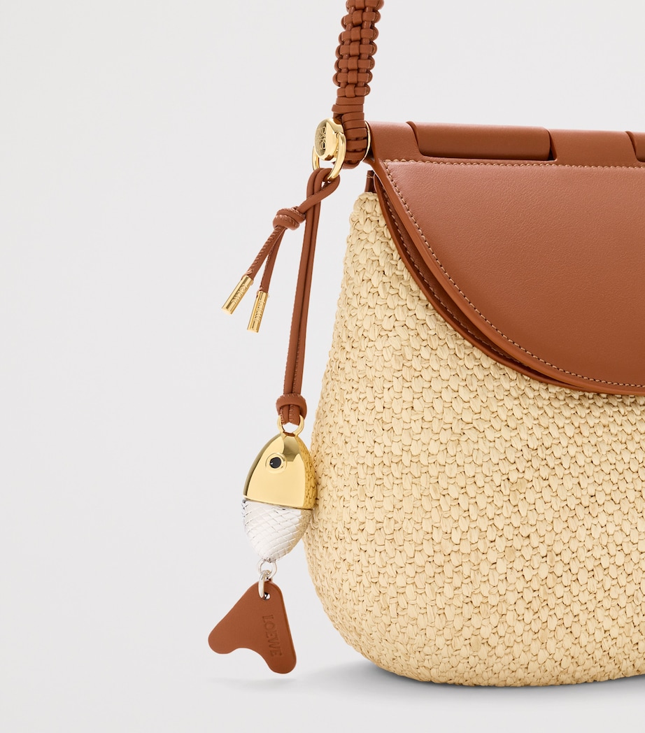 LOEWE x Paula’s Ibiza Medium Raffia Pescador Shoulder Bag Natural/tan Image 6