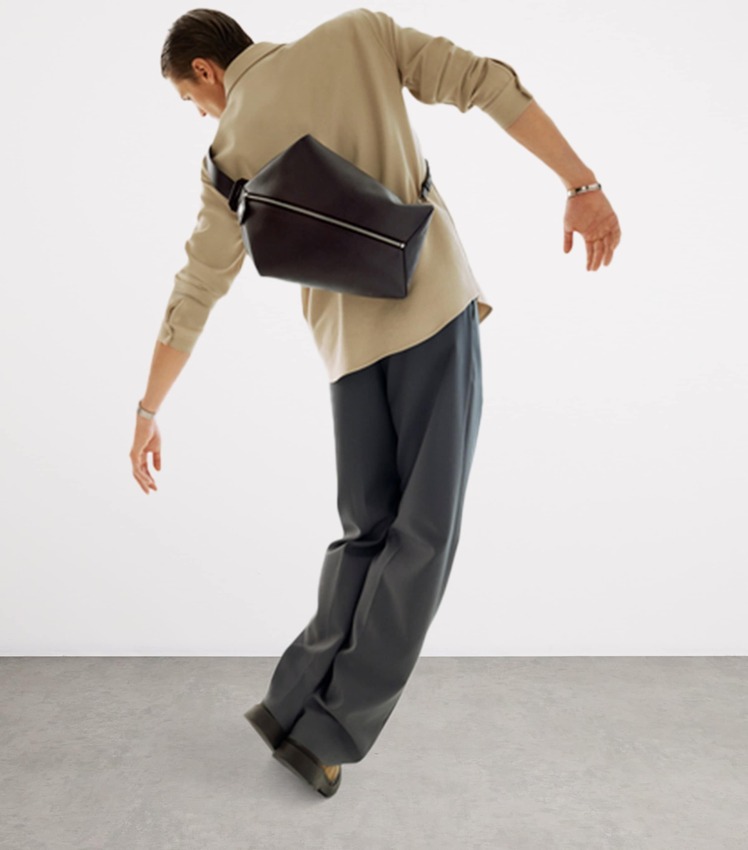 Leather Losange Cross-Body Bag BLACK Image 5