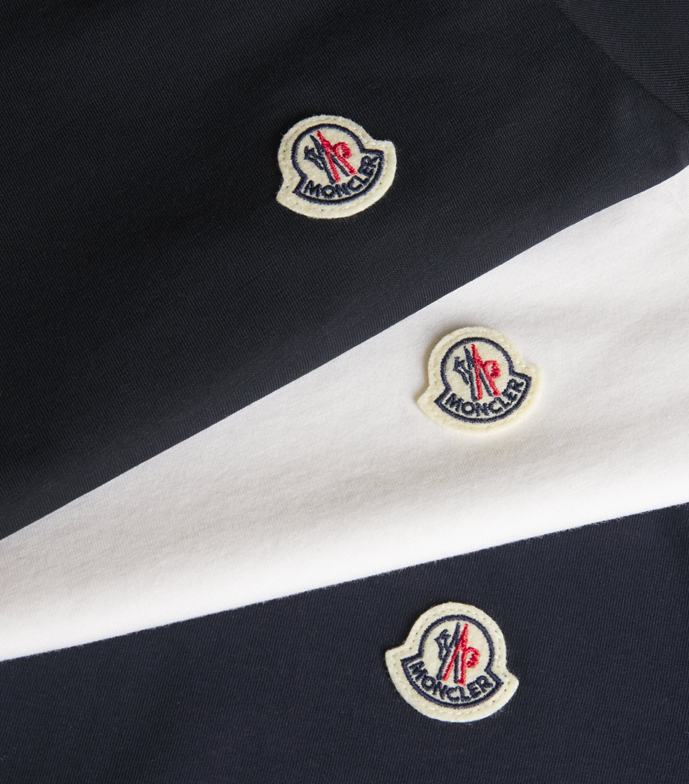 Moncler Enfant Set of 3 Cotton Logo-Patch T-Shirt (12-14 Years) Image 3