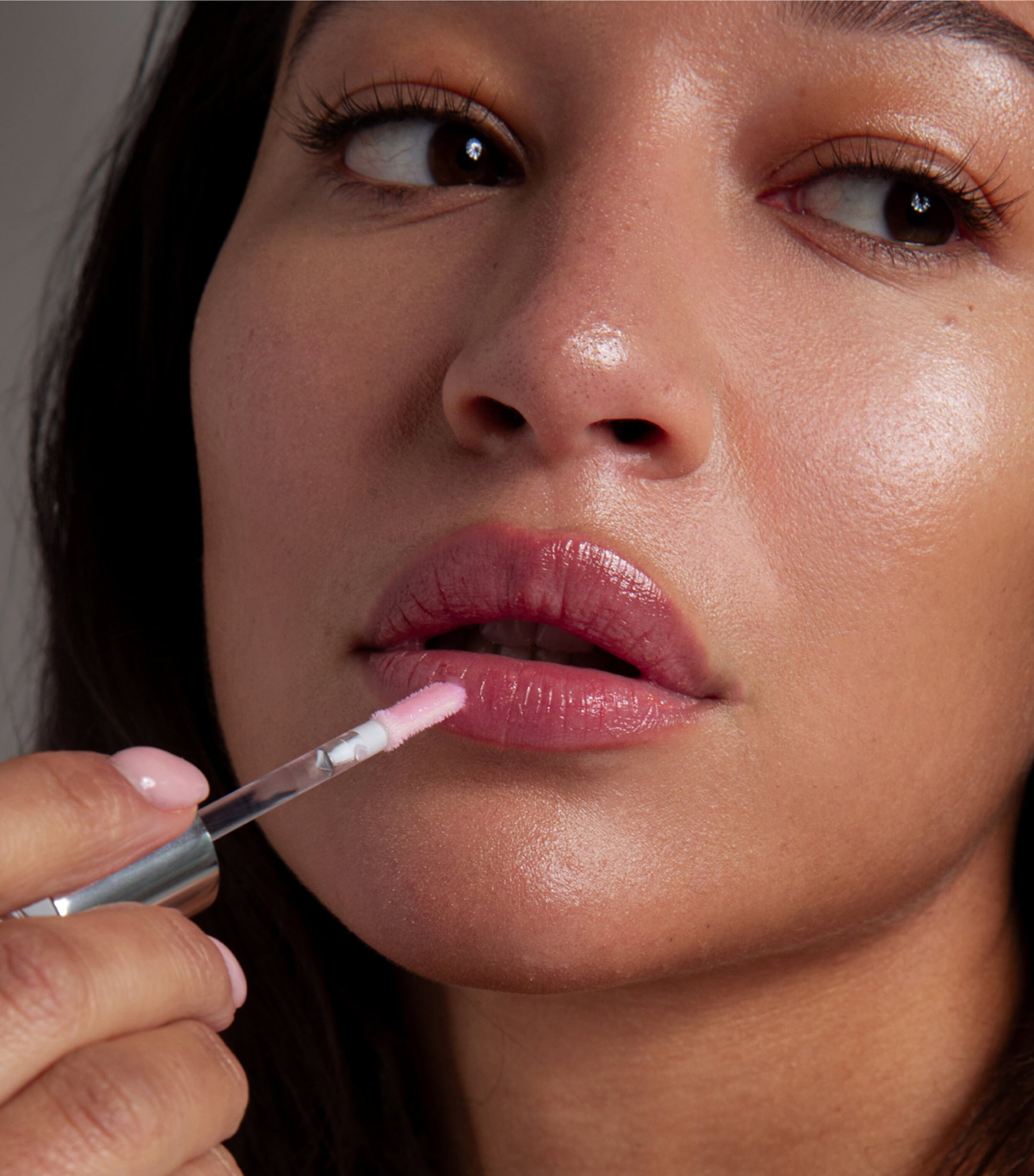 Lip Oil (4ml) SOFT PINK Image 6